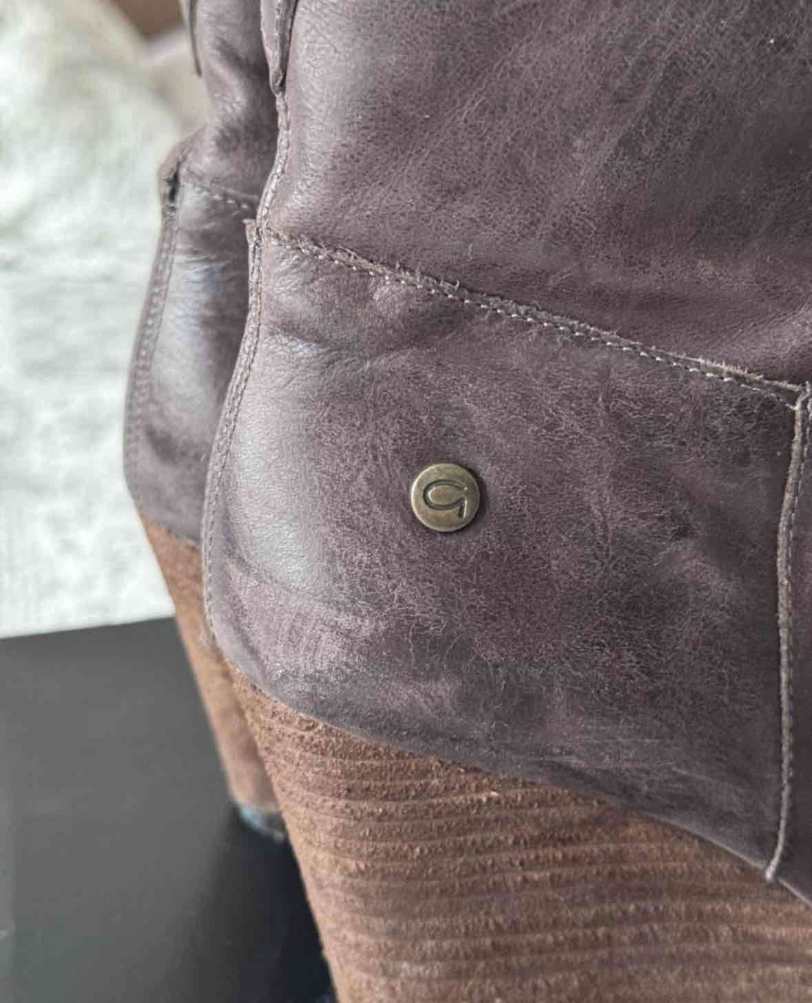 Botines marrones con taco - miniatura 5