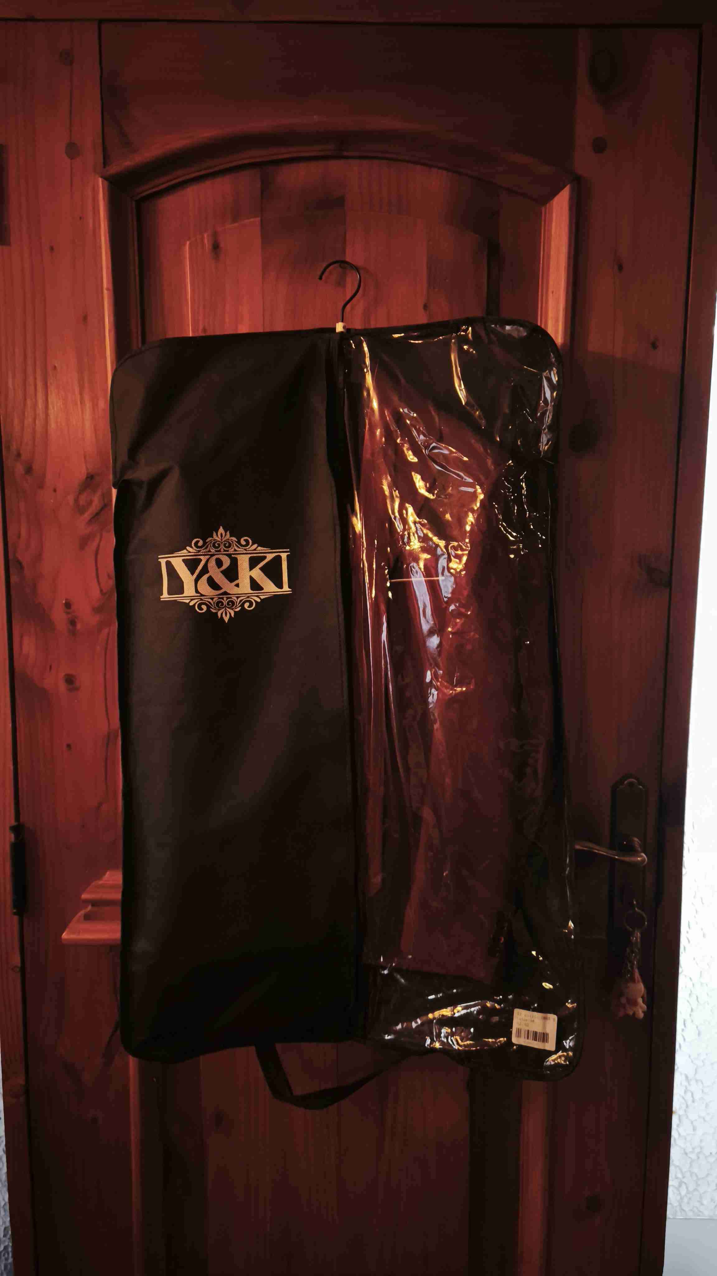 Traje formal burdeo con corbata - miniatura 5