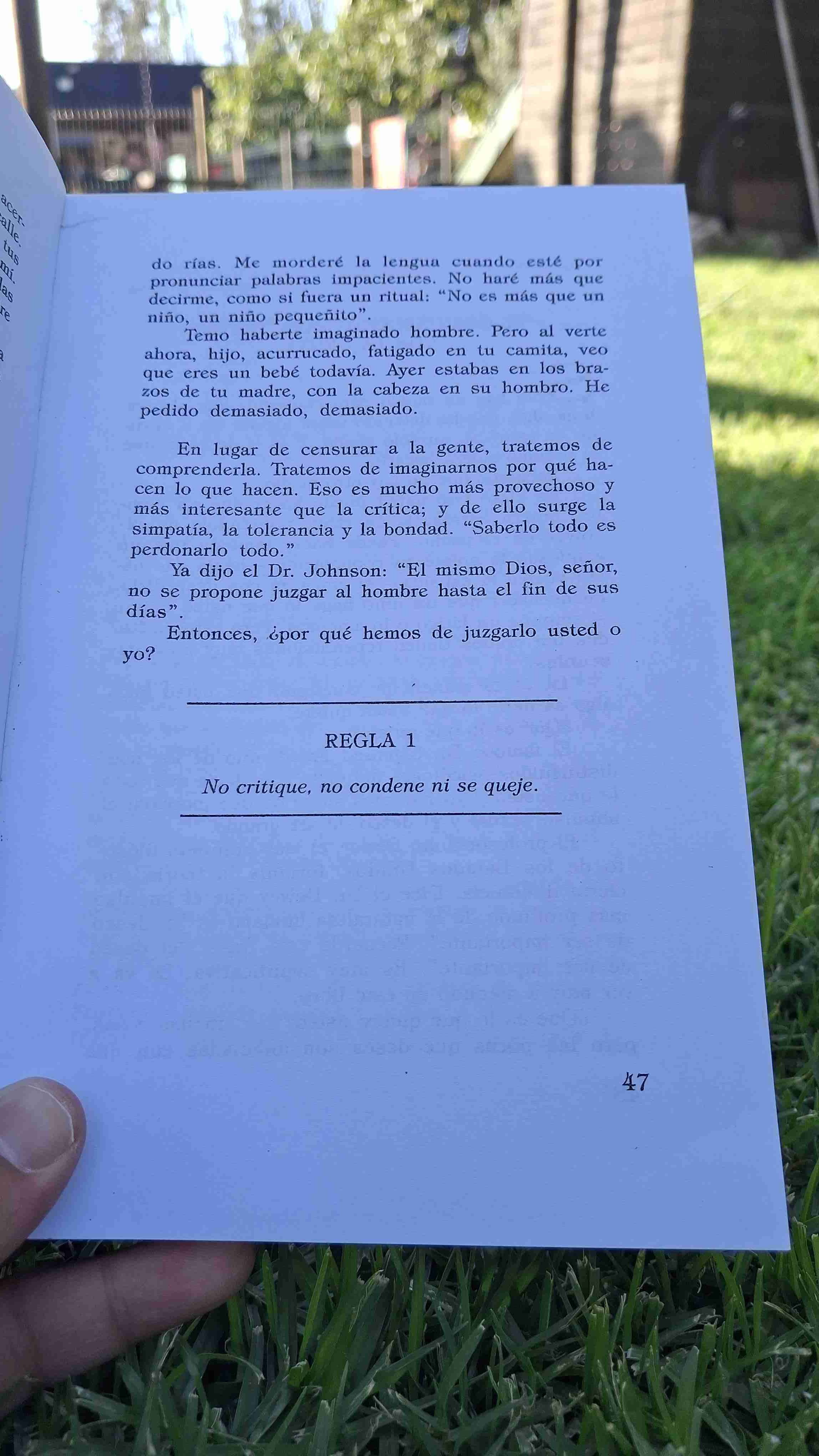 Cómo ganar amigos libro usado - miniatura 3