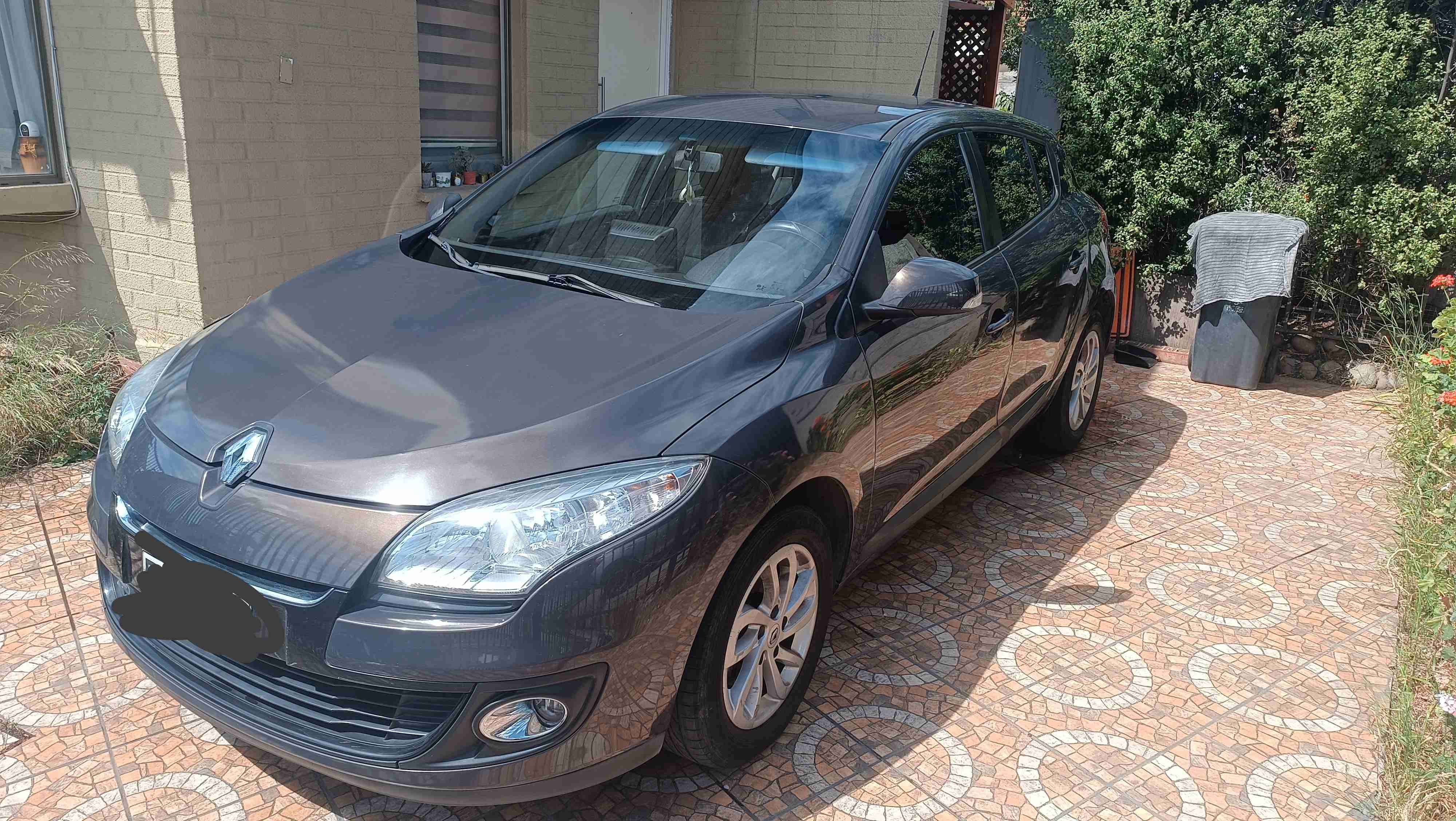Renault Megane III 2014 2.0 - miniatura 2