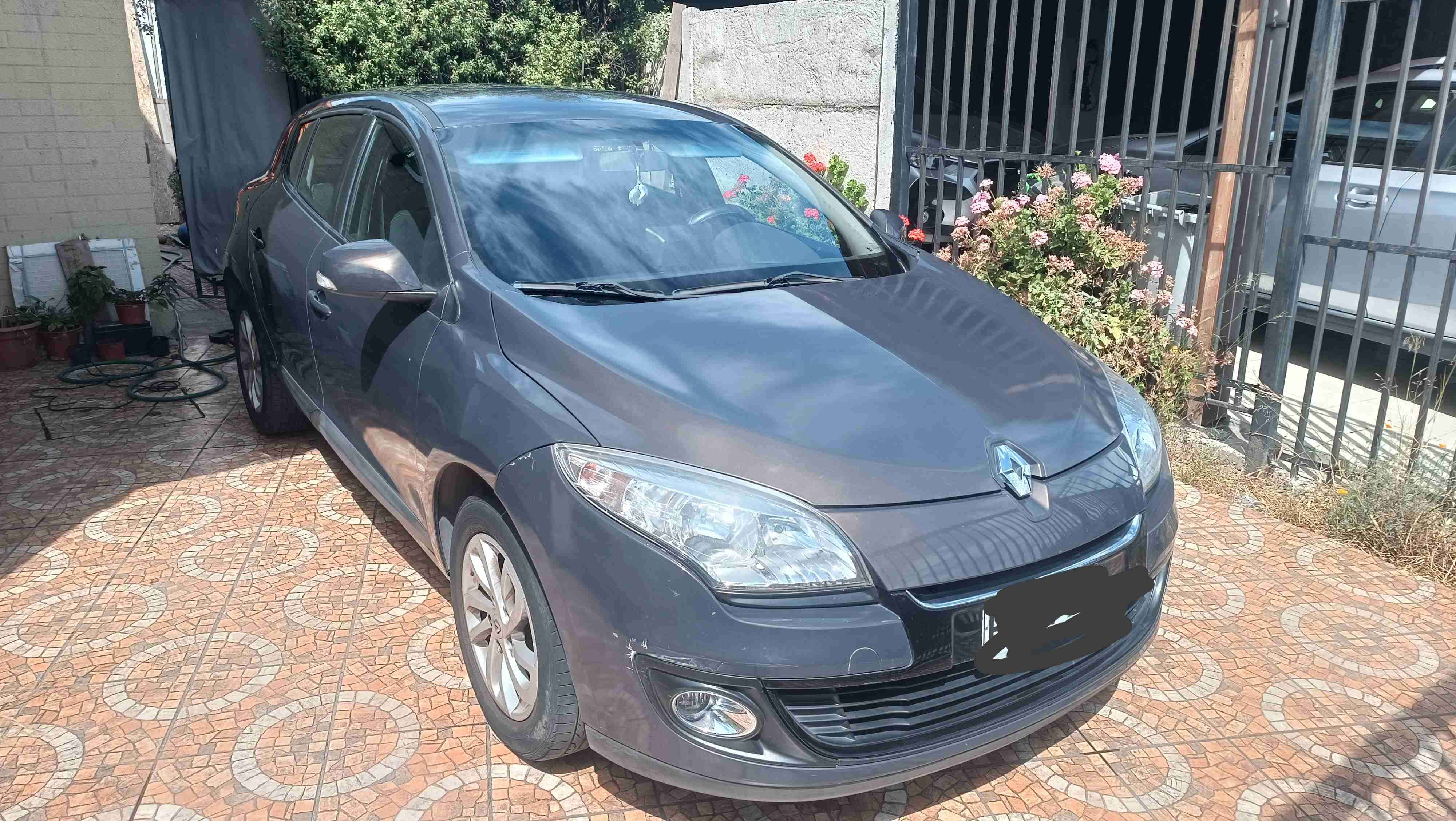 Renault Megane III 2014 2.0 - miniatura 3