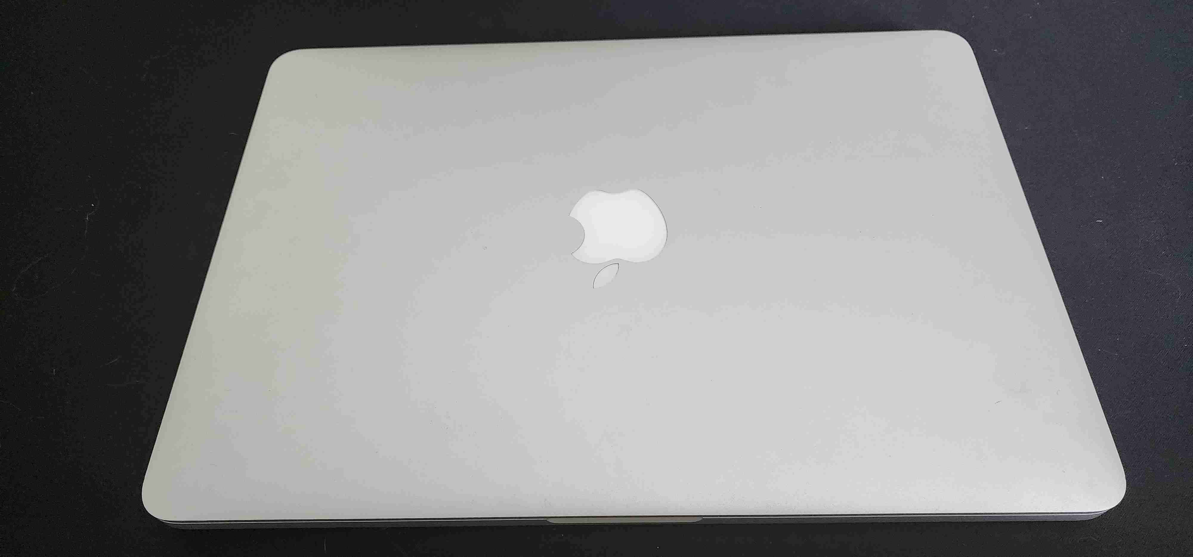 Portátil Apple MacBook en buen estado - miniatura 2