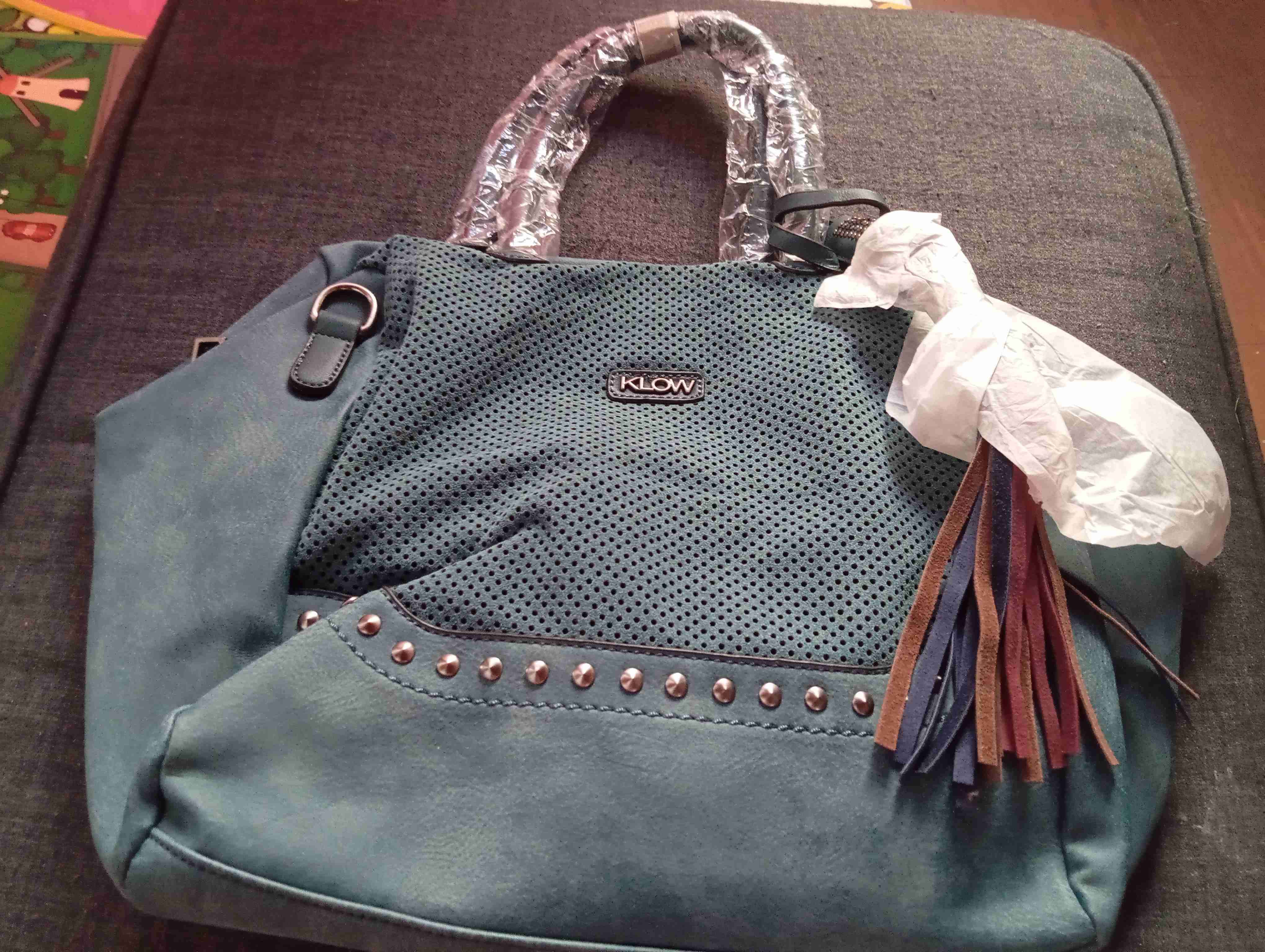 Cartera azul con flecos klow