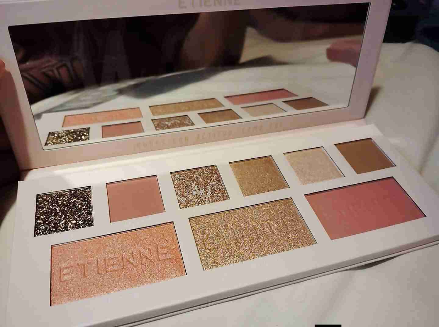 Paleta de sombras NUDE ETIENNE - miniatura 2