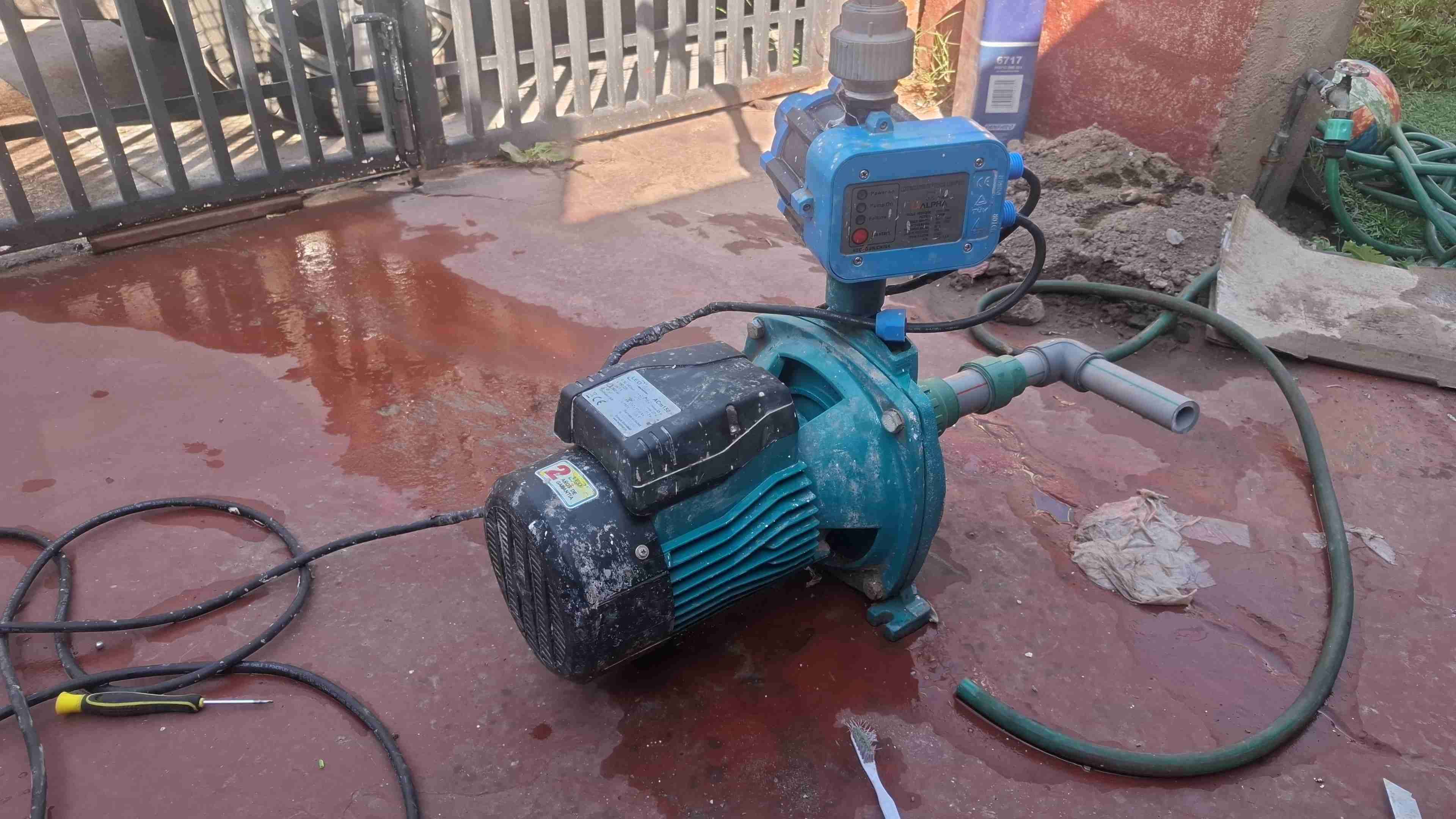 Bomba de Agua Centrífuga LEO 2HP - miniatura 2