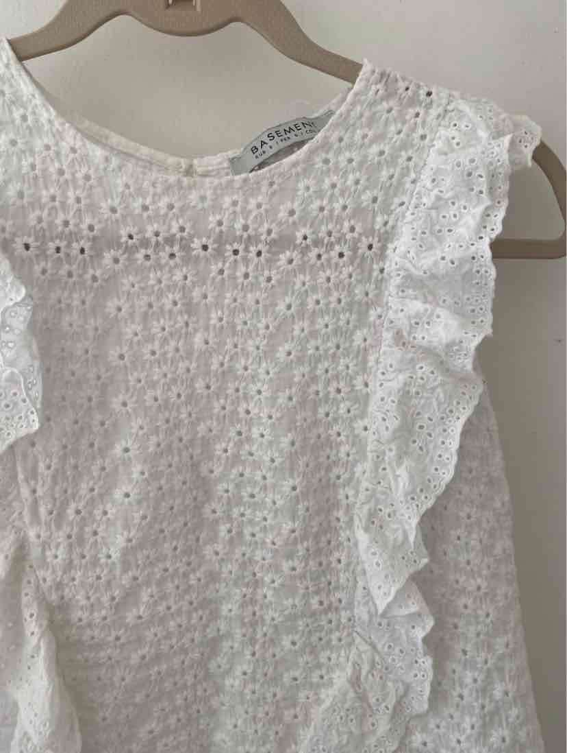 Polera blanca con volantes - miniatura 3