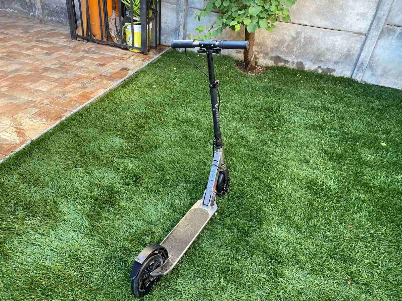 Scooter negro usado Precio conversable