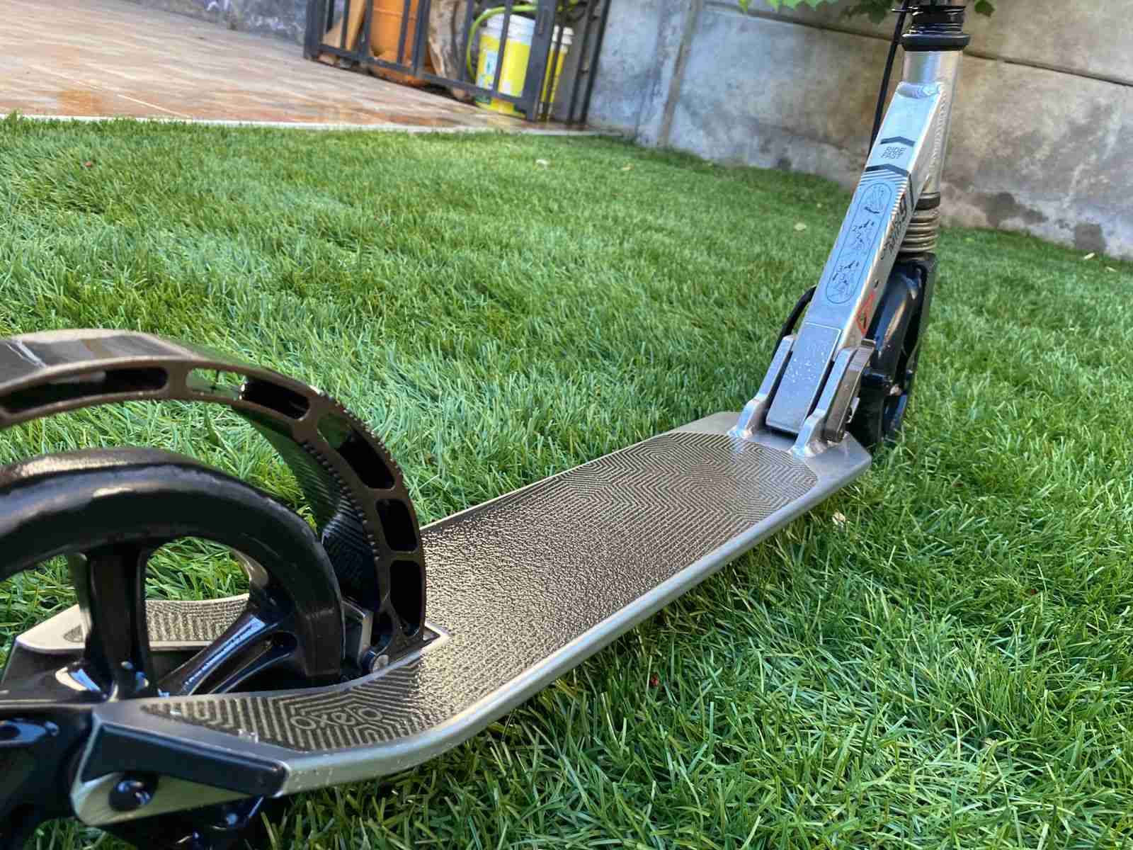 Scooter negro usado Precio conversable - miniatura 3