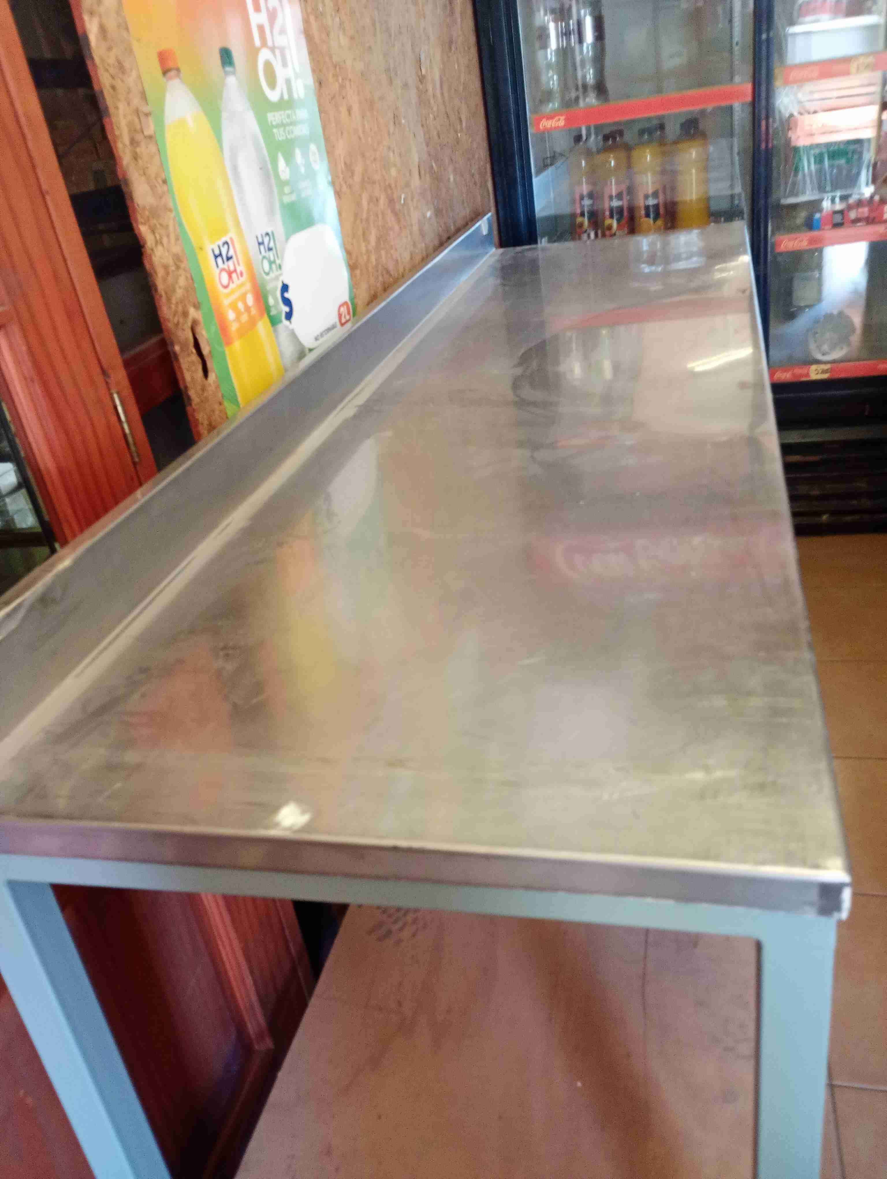 Mesa de trabajo metálica - miniatura 2