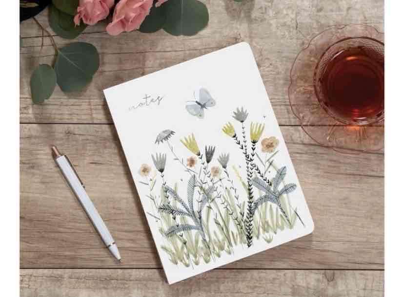 Cuaderno floral decorativo