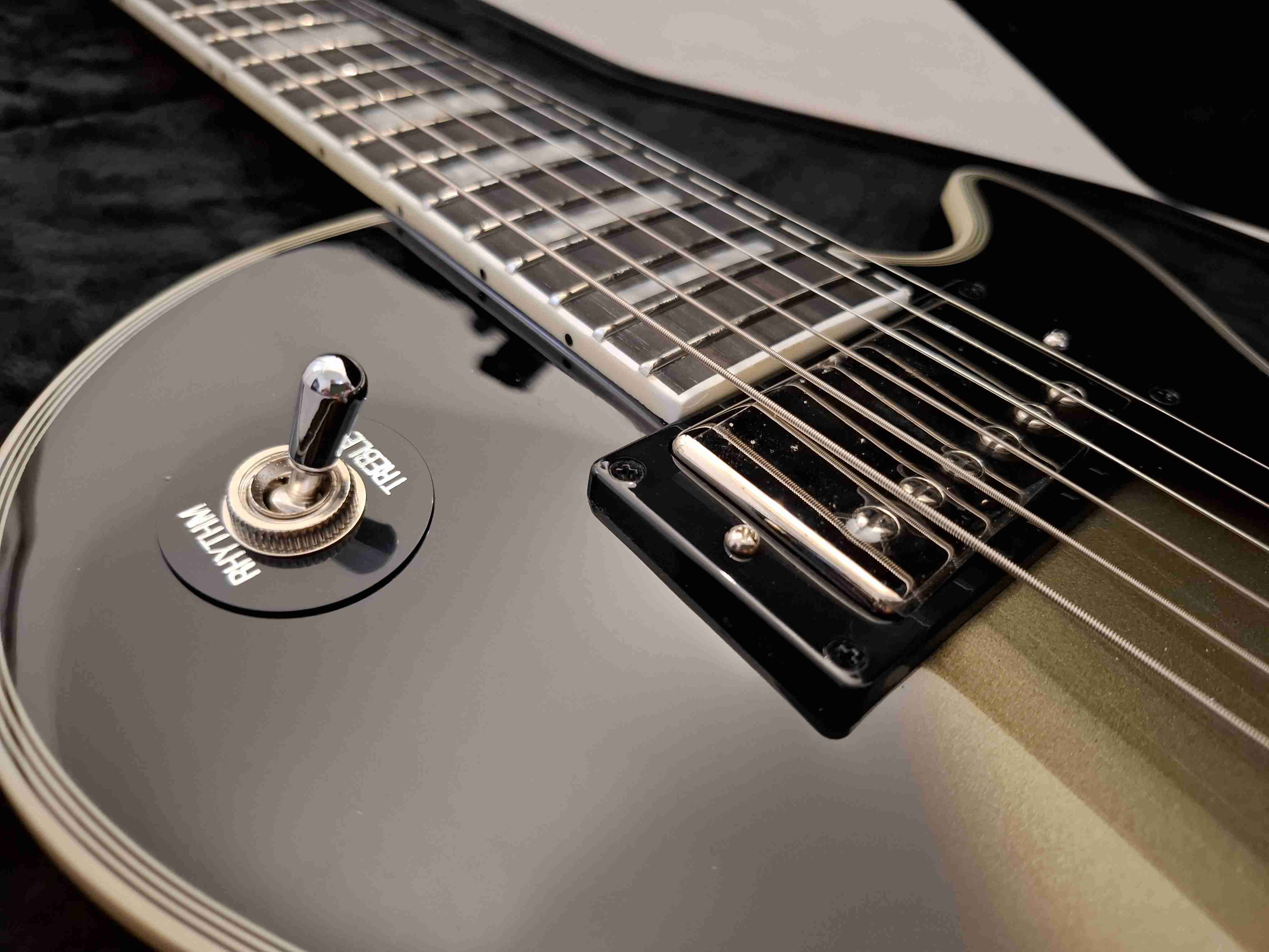 Epiphone Adam Jones "Queen Bee" AUTOGRAFIADO - miniatura 5