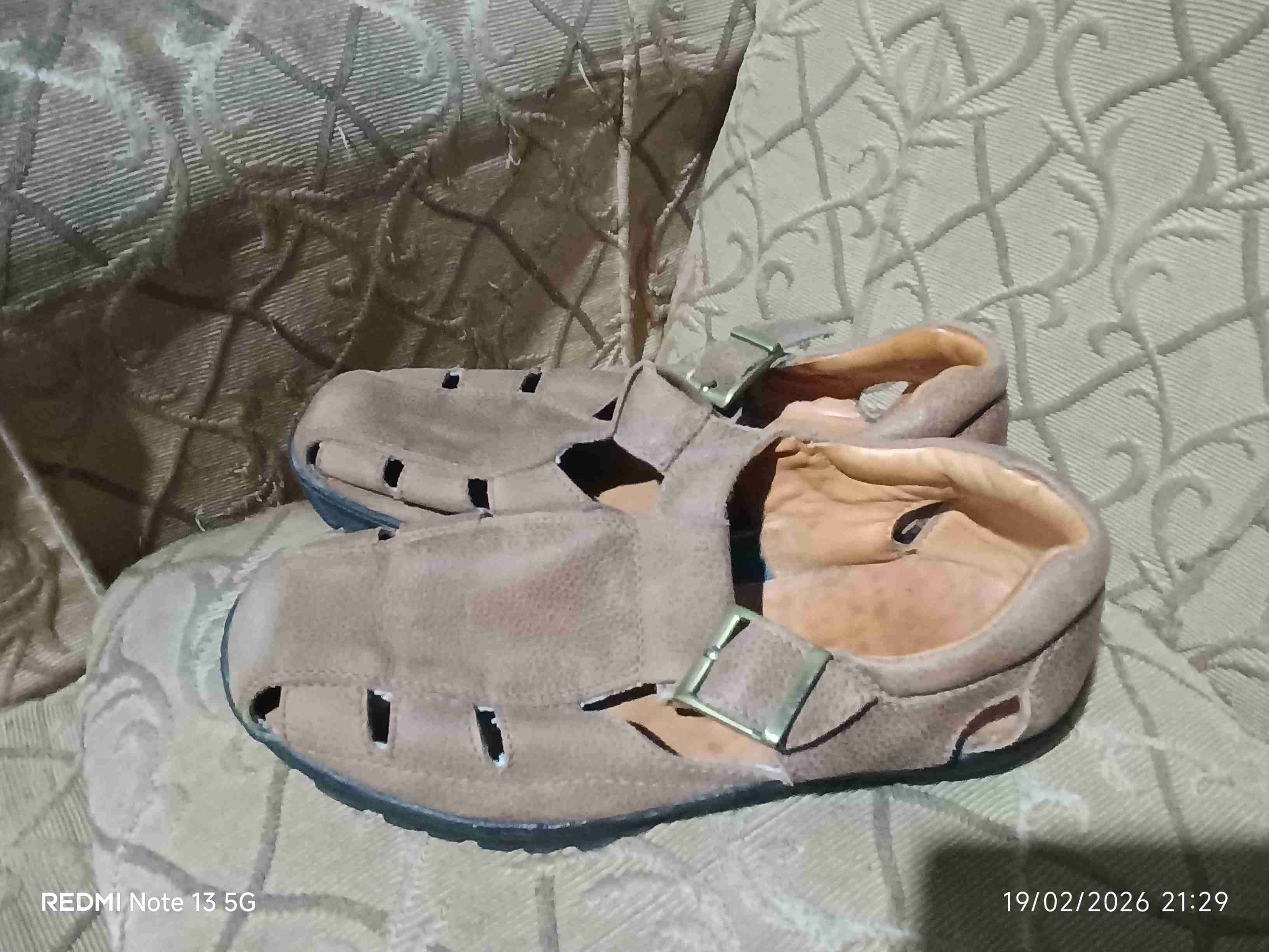 Sandalias de hombre beige