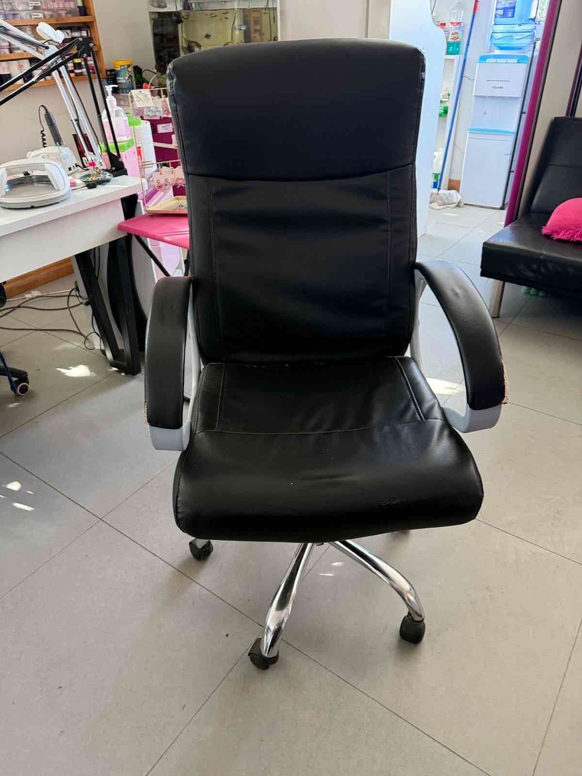 Silla de oficina en buen estado