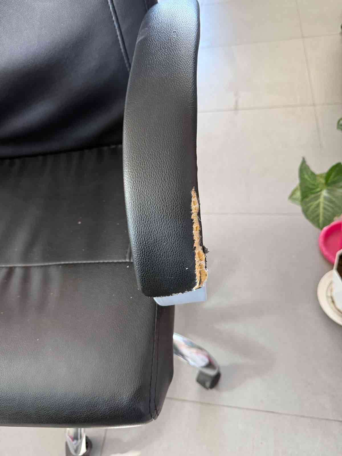 Silla de oficina en buen estado - miniatura 2