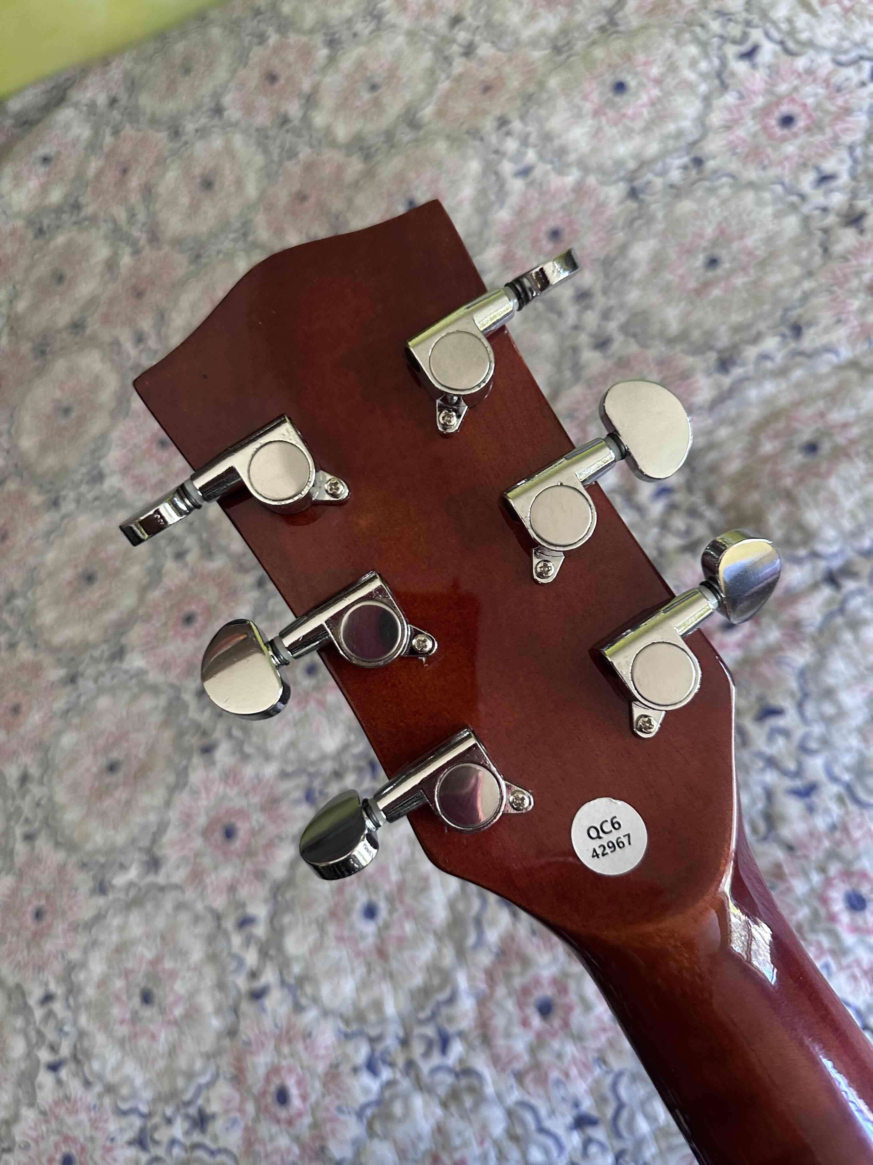 Guitarra electroacústica Freeman - miniatura 4