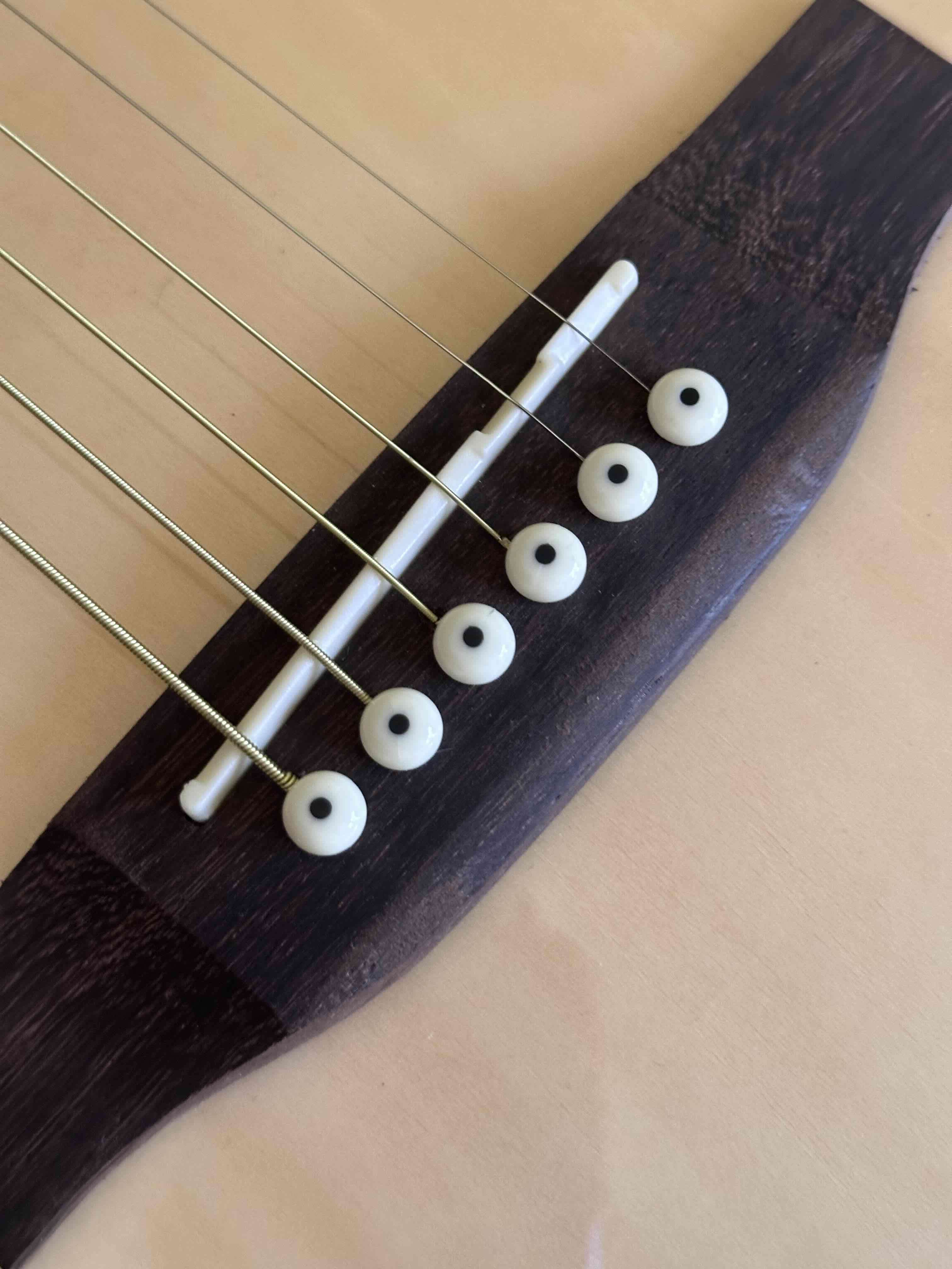 Guitarra electroacústica Freeman - miniatura 6