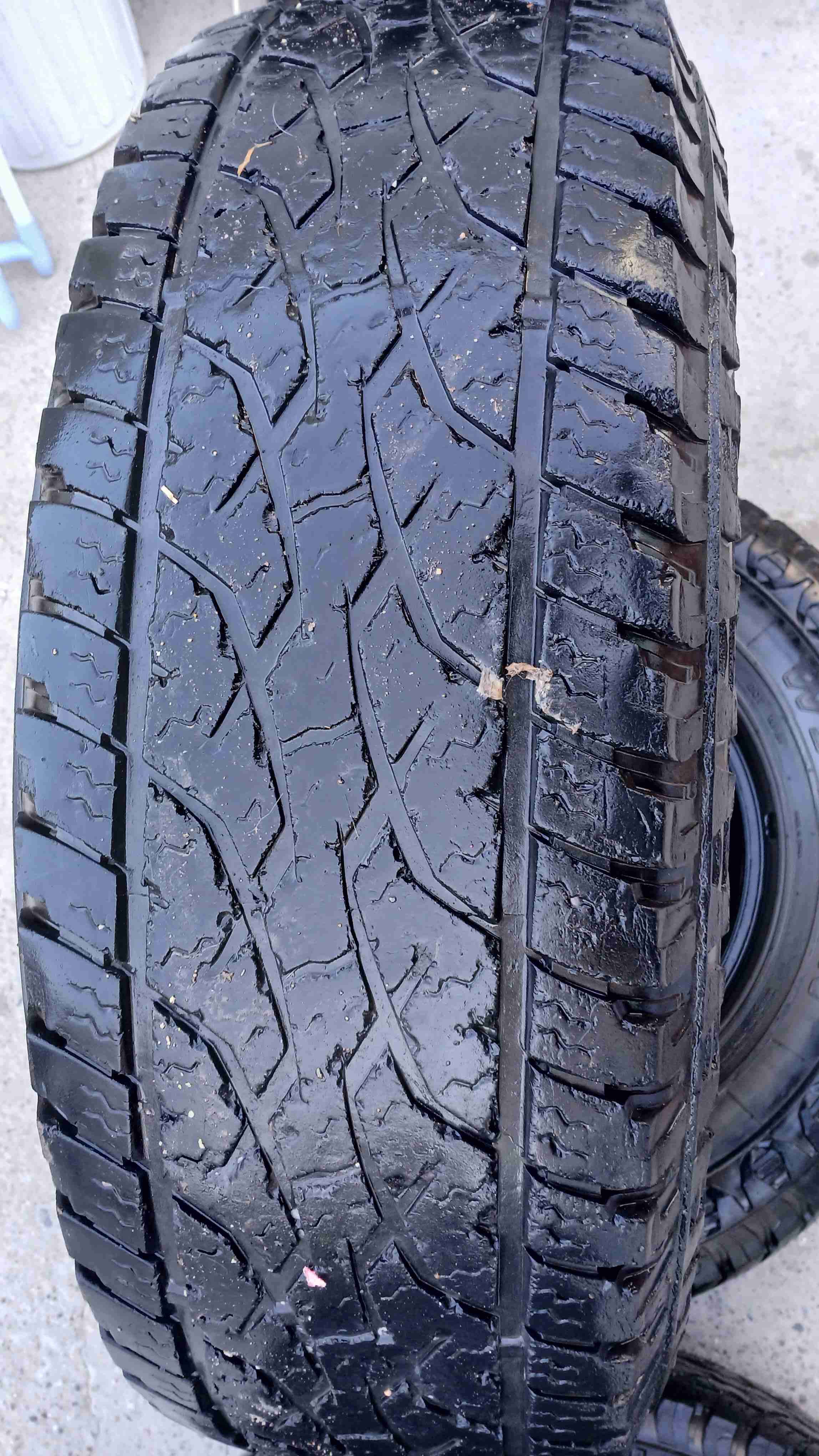 Set de 4 neumáticos usados - miniatura 3