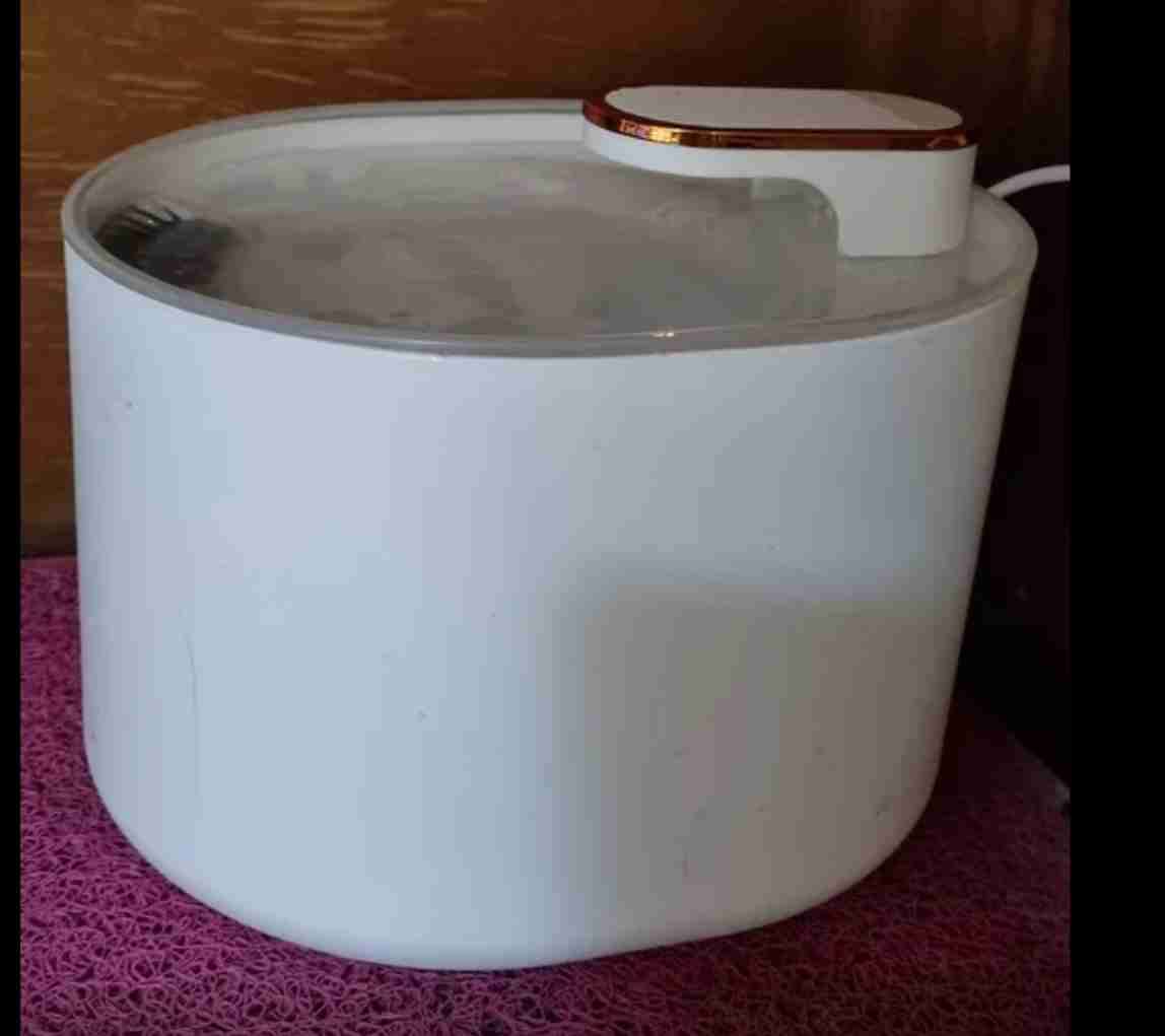 Bebedero automático para mascotas - miniatura 2