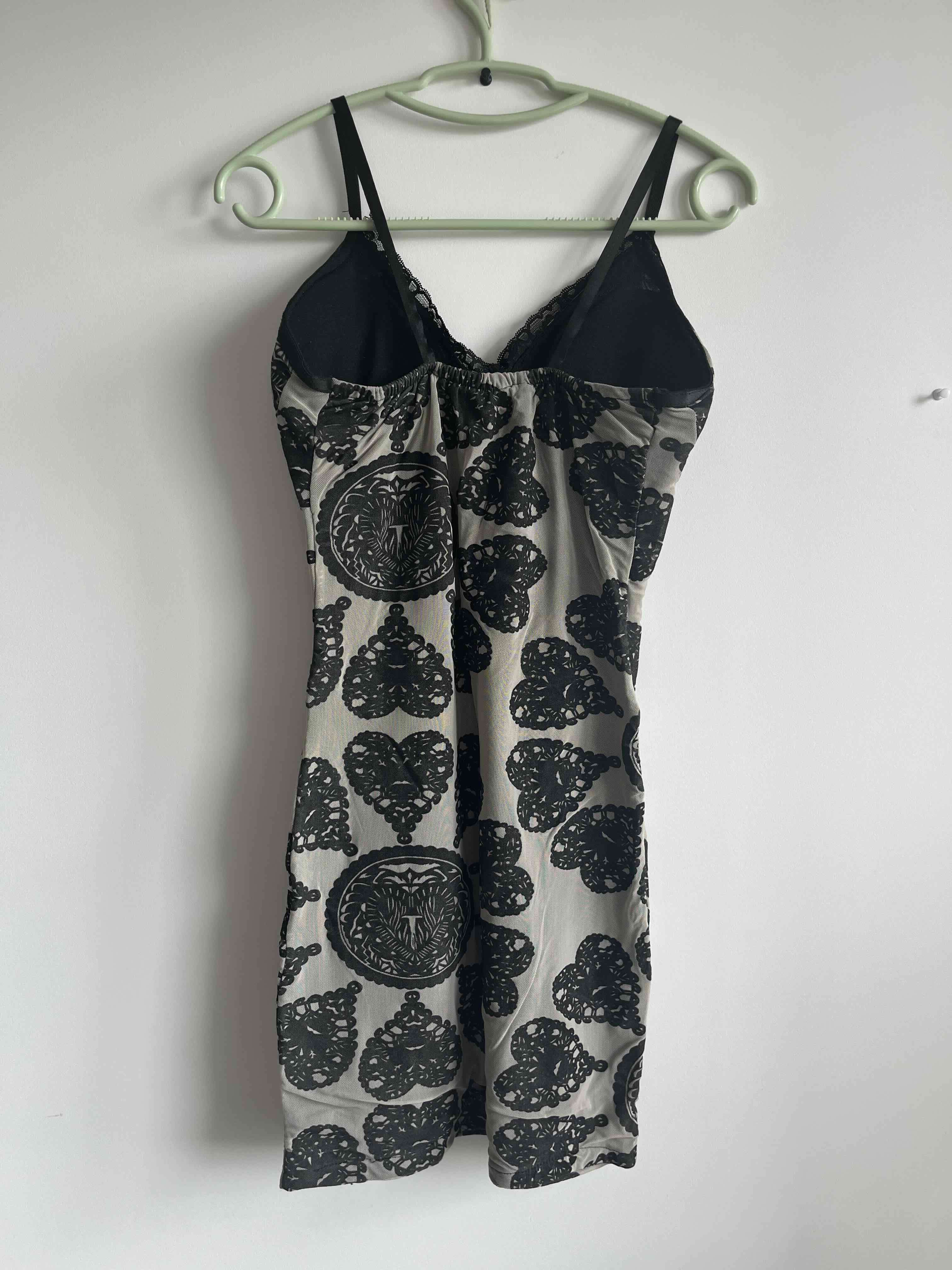 Vestido estampado negro y gris - miniatura 2