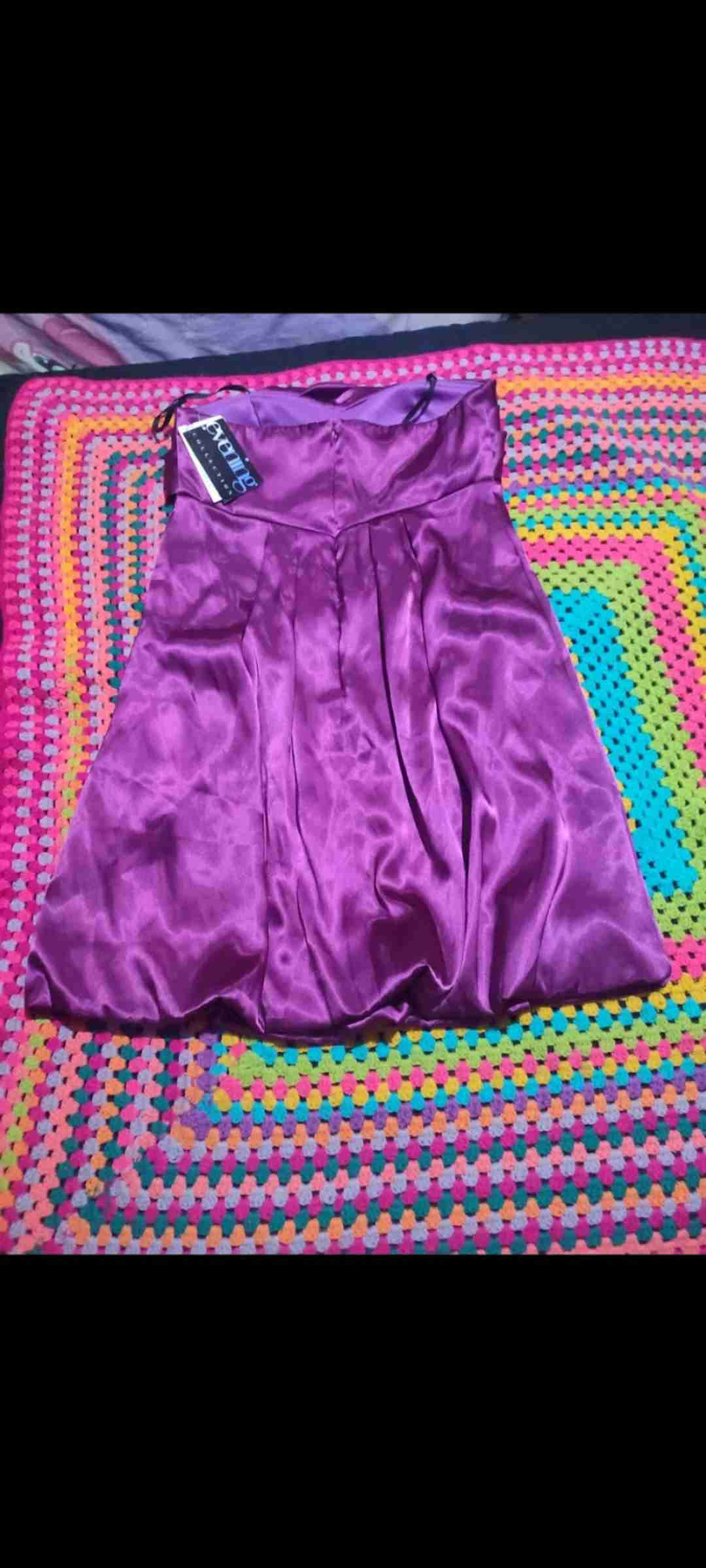 Vestido strapless burdeos - miniatura 6