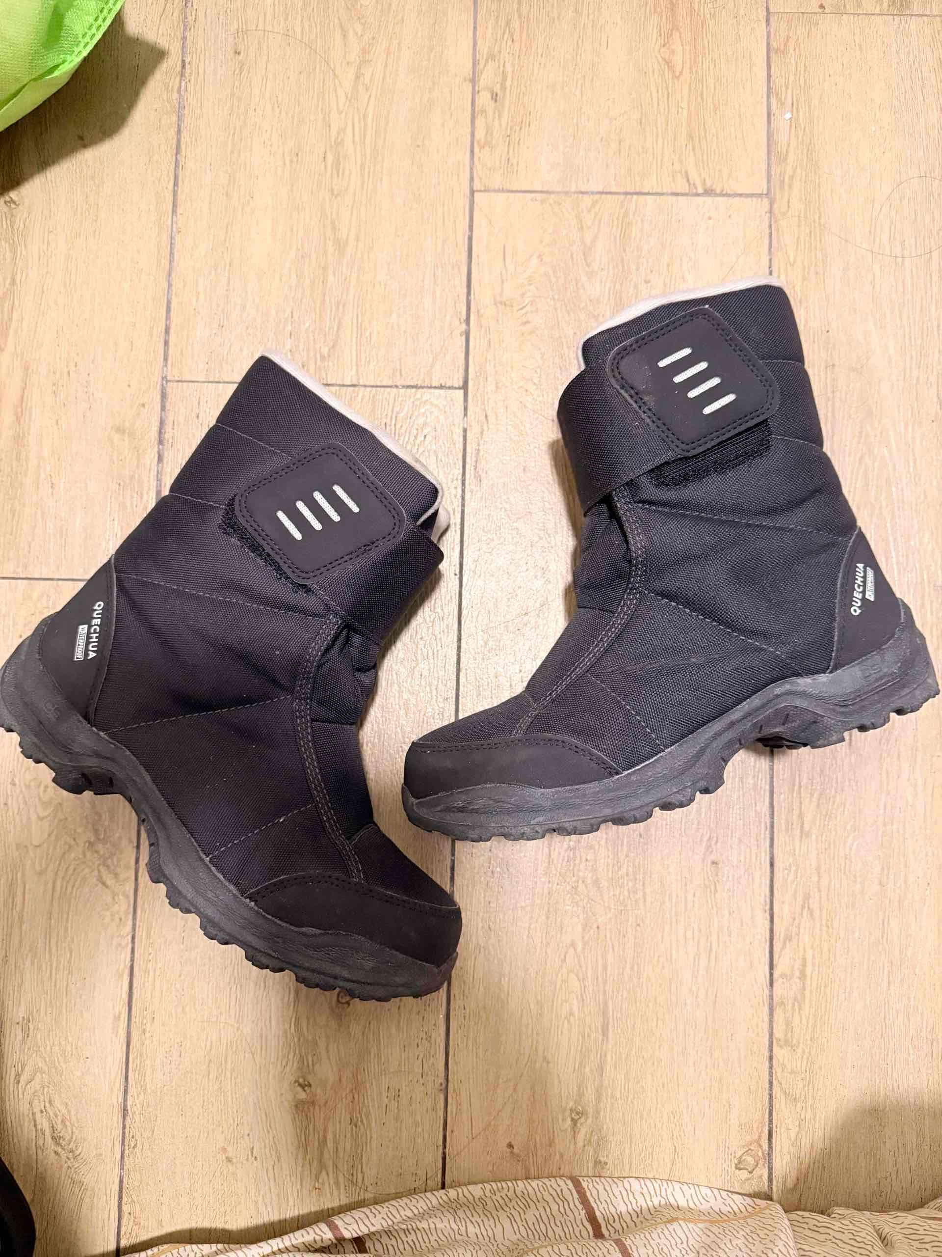 Botas de montaña negras talla 34