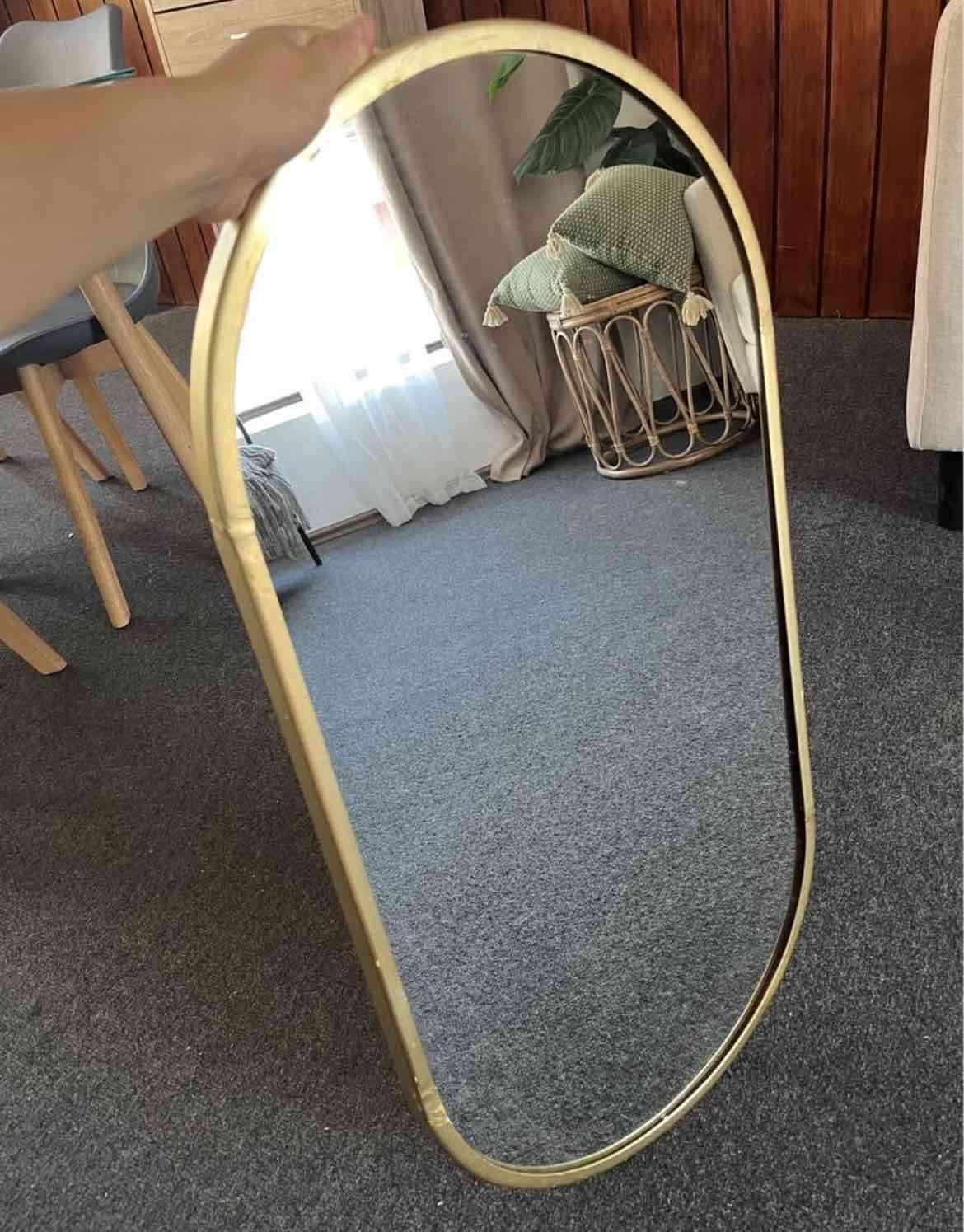 Espejo decorativo dorado