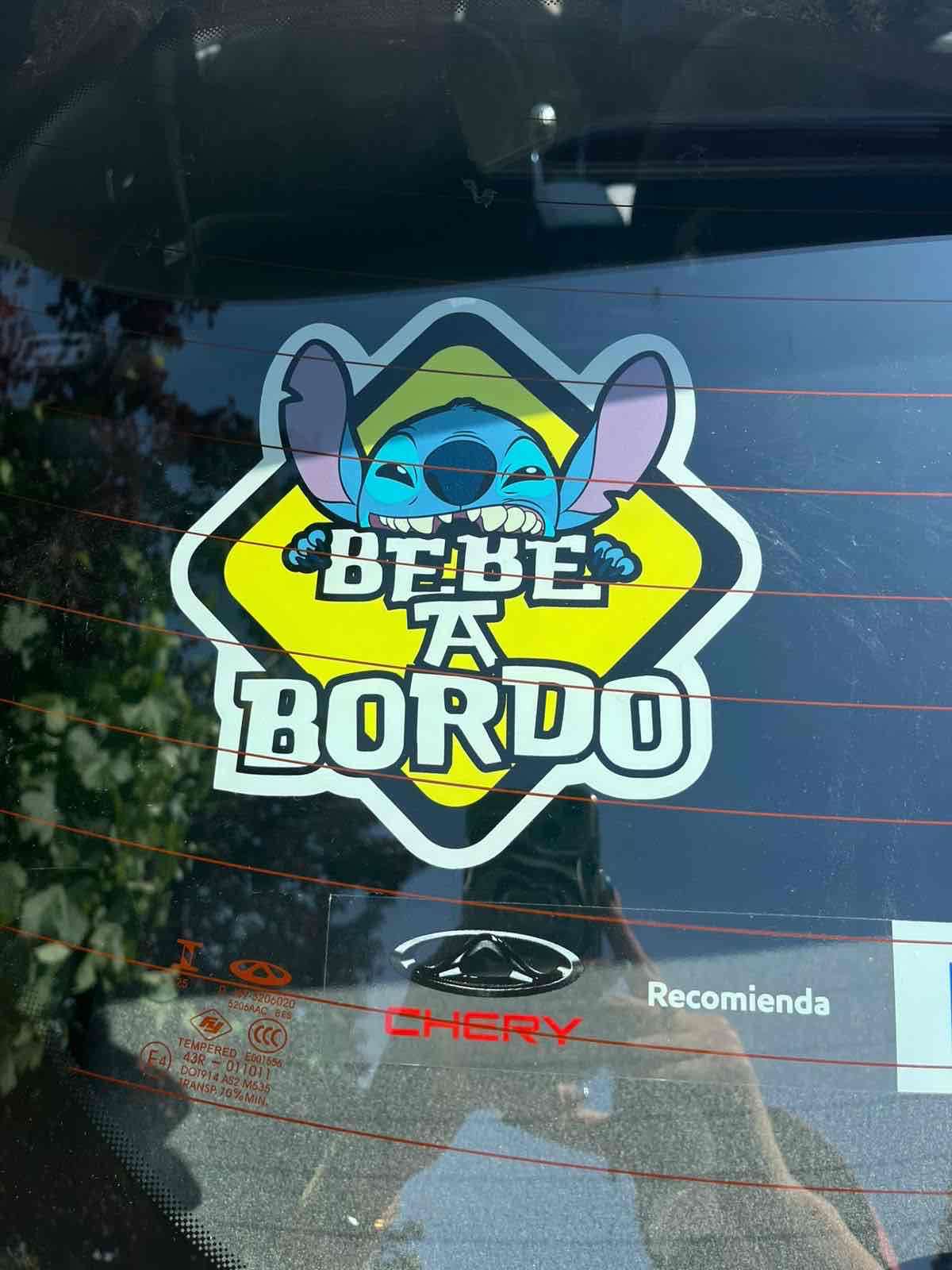 Adhesivo bebé a bordo Stitch