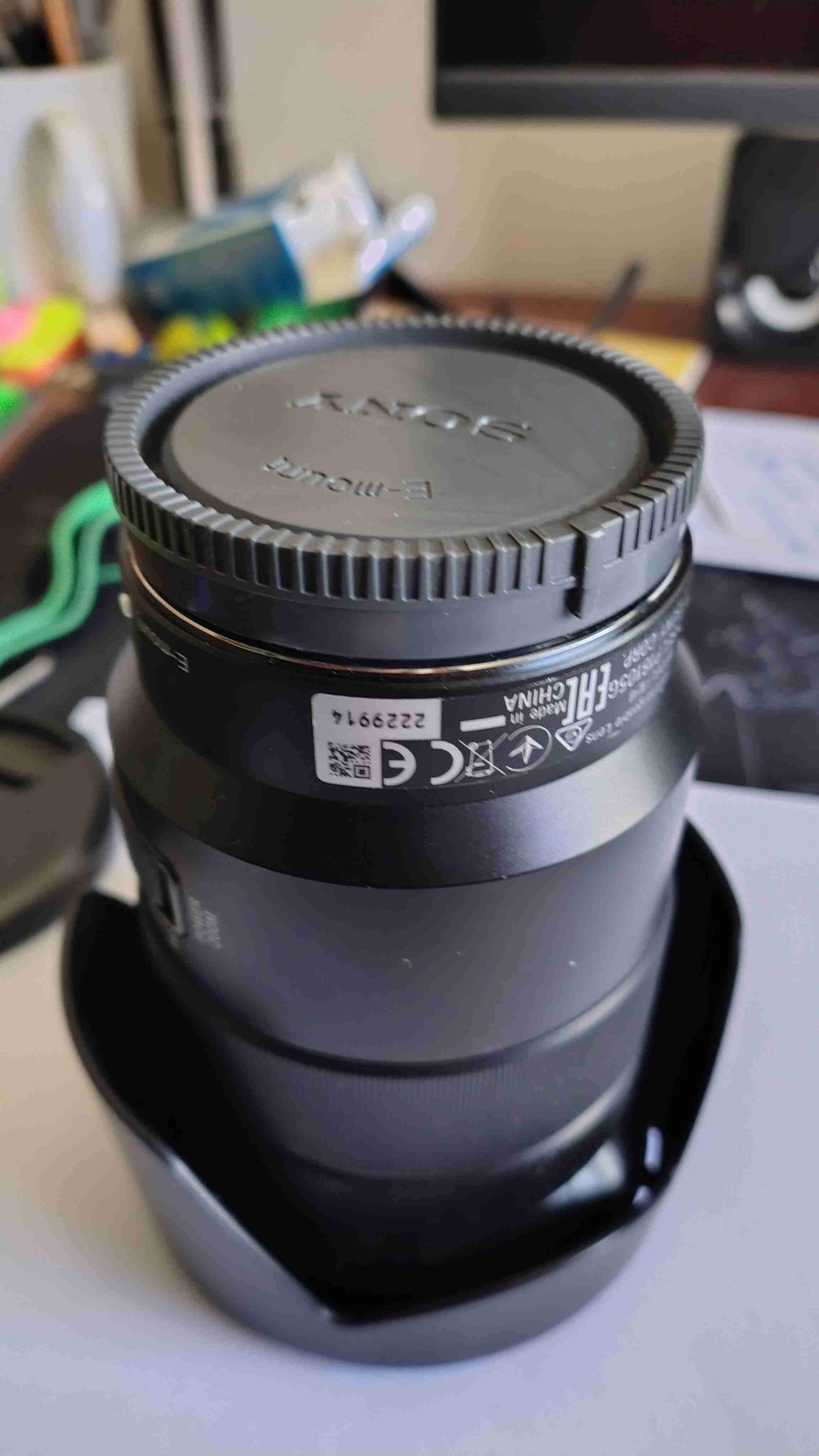 Lente Sony E 18-105mm - miniatura 3