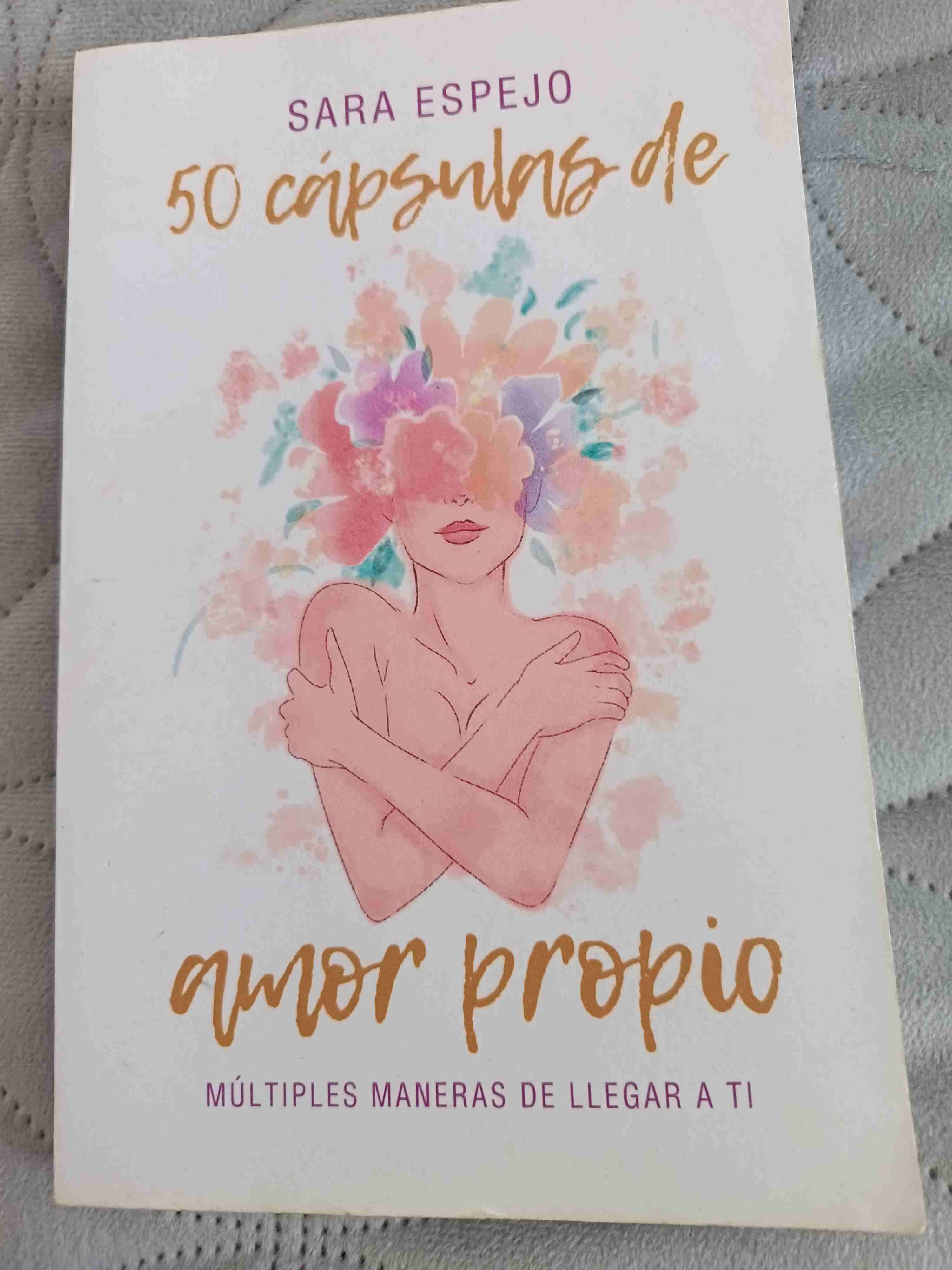 Libro '50 cápsulas de amor propio'