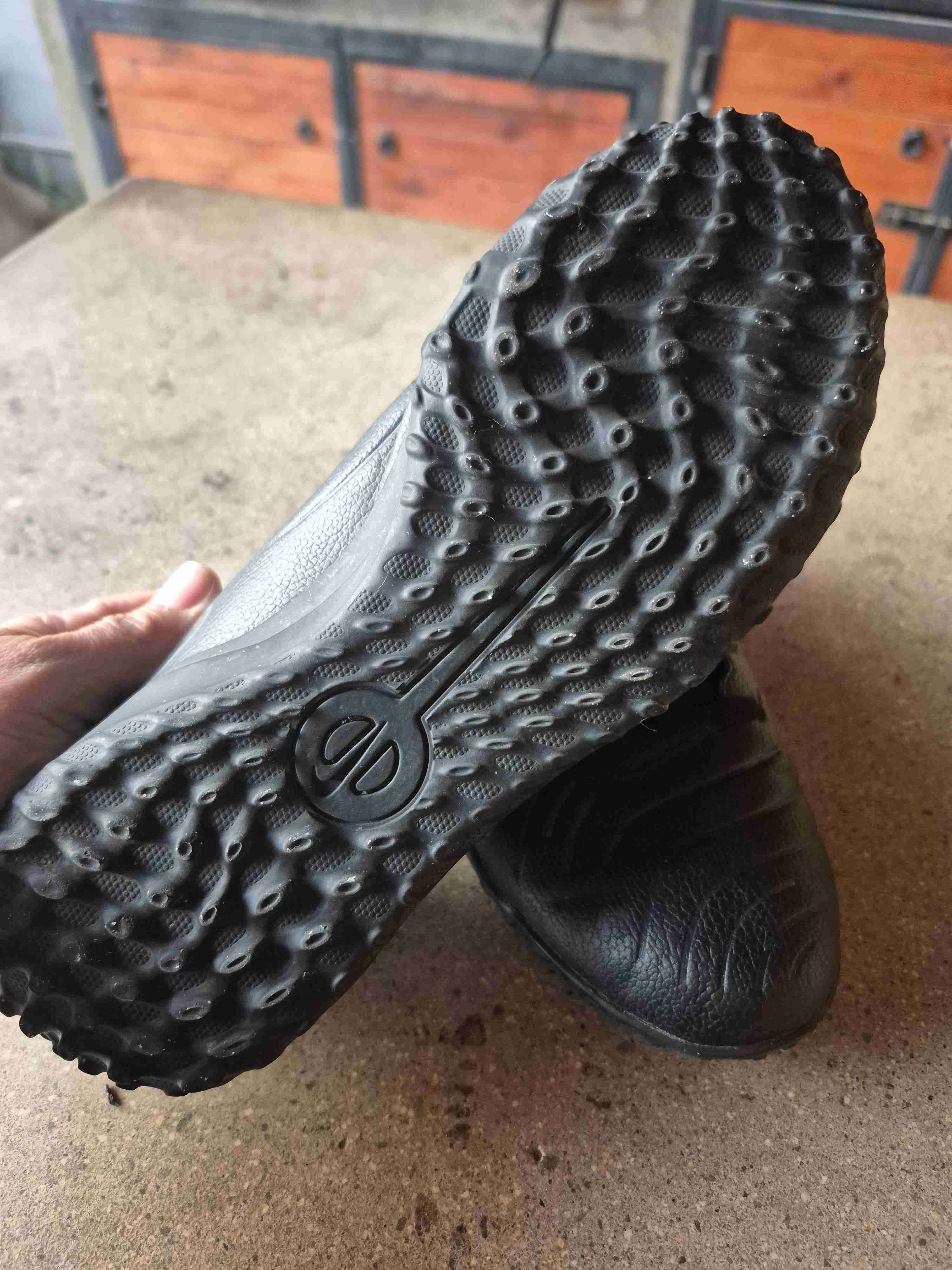 Zapatillas fútbol negras - miniatura 3