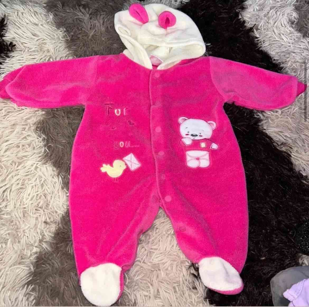 Enterito de polar rosado bebé