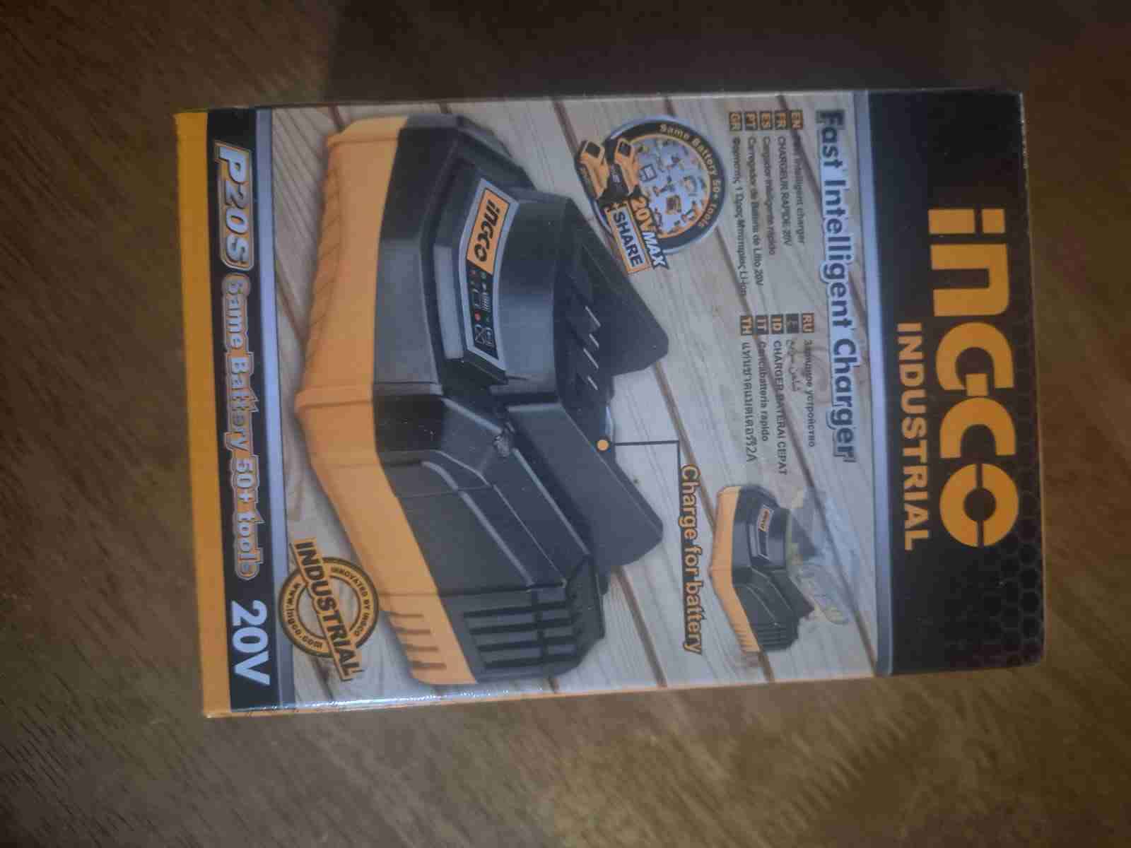 Cargador Inteligente INGCO 20V