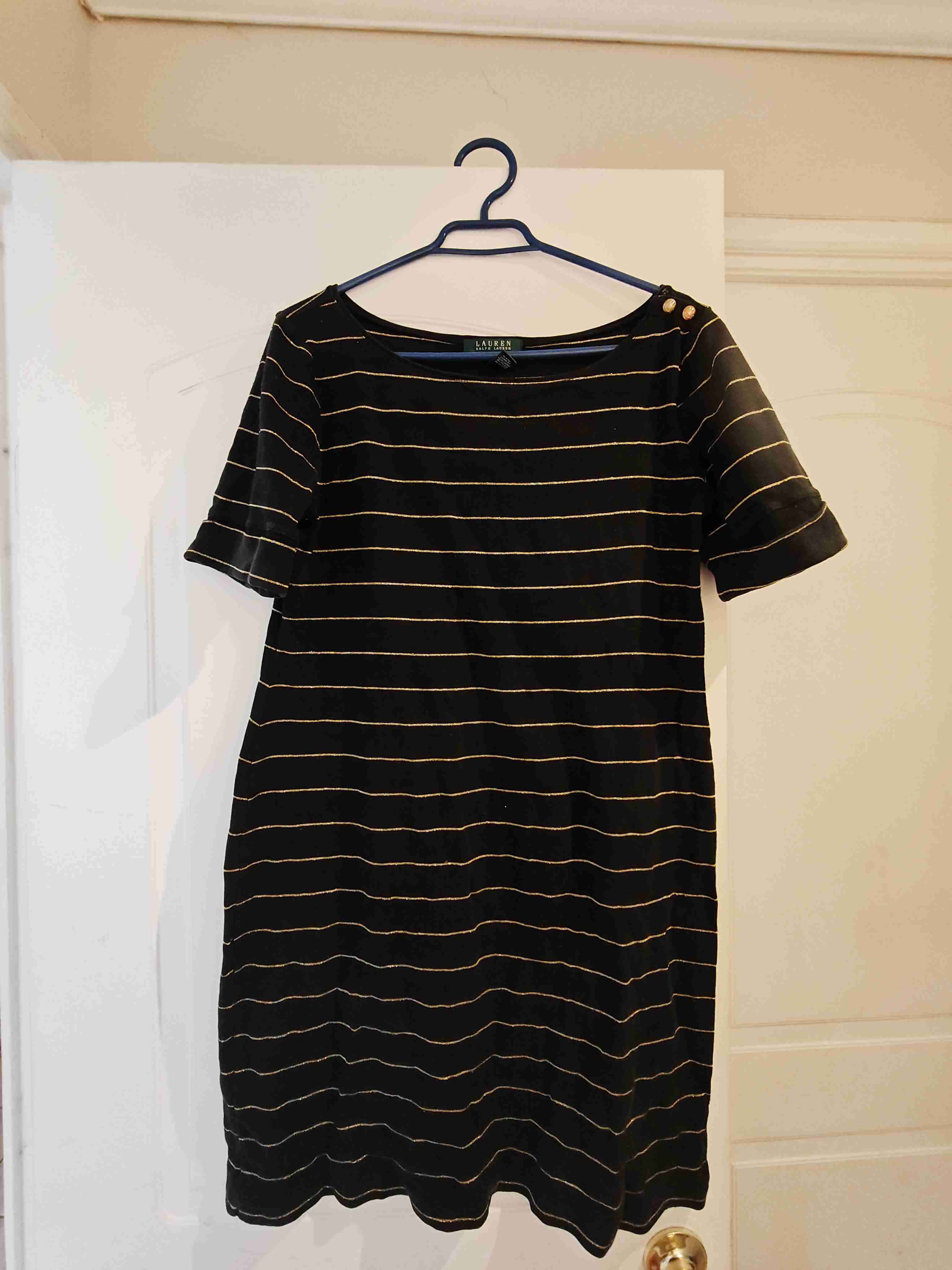 Vestido de rayas negro