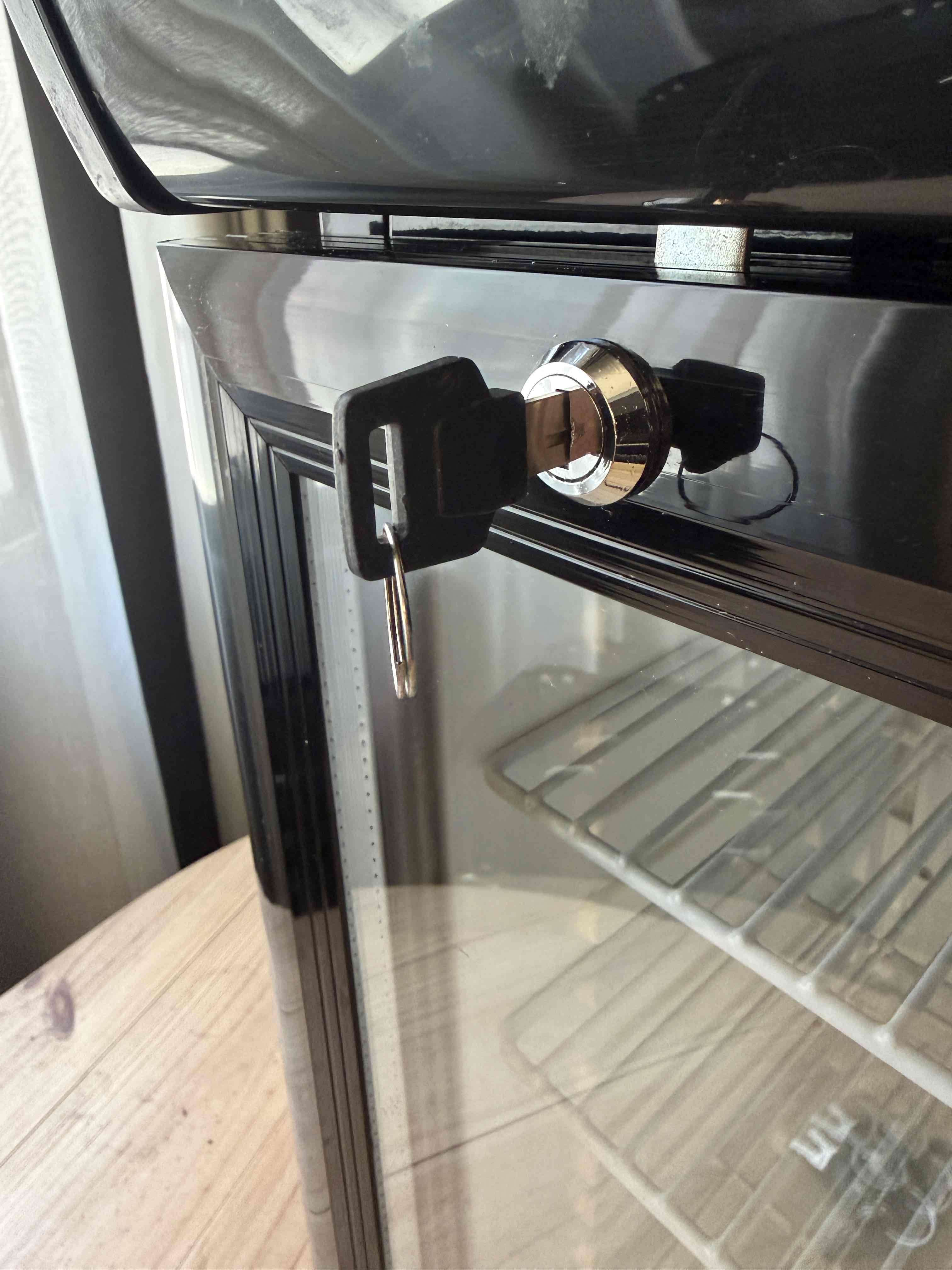 Refrigerador Mini Expositor MR. BIG - miniatura 2