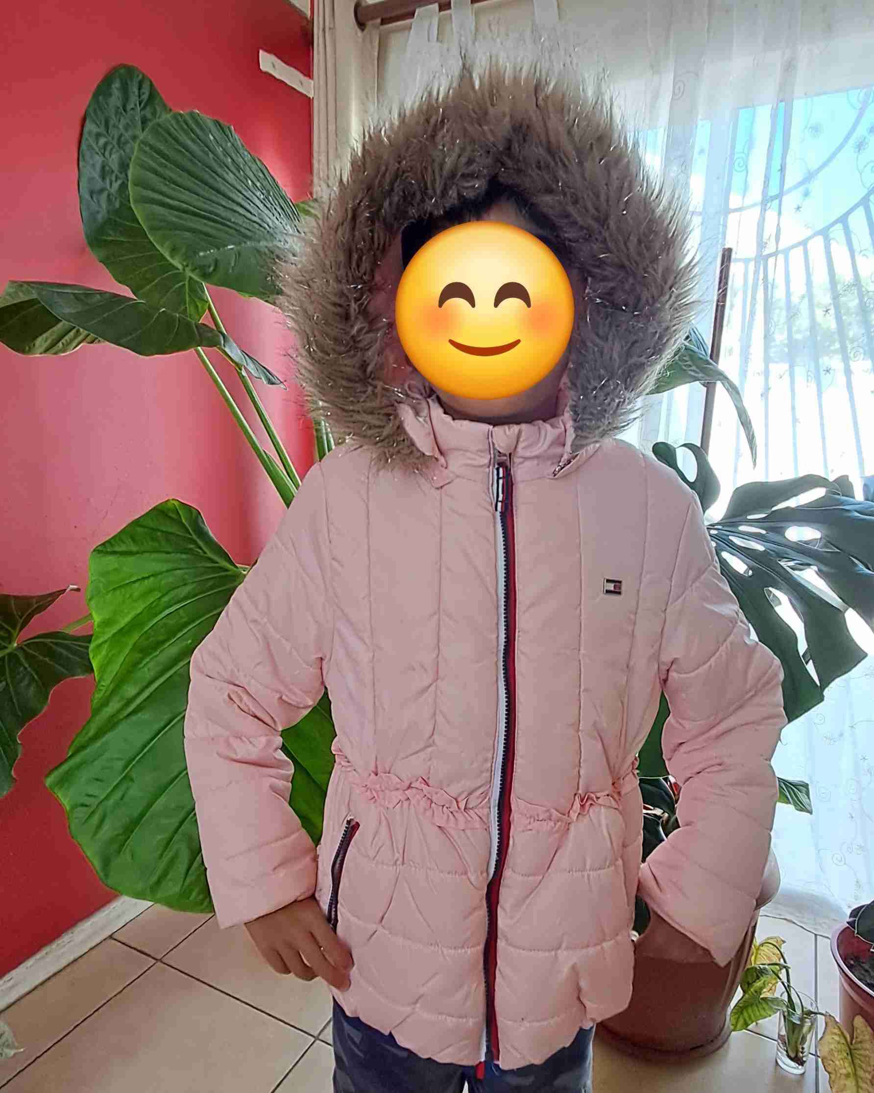 Chaqueta rosada con capucha - miniatura 2