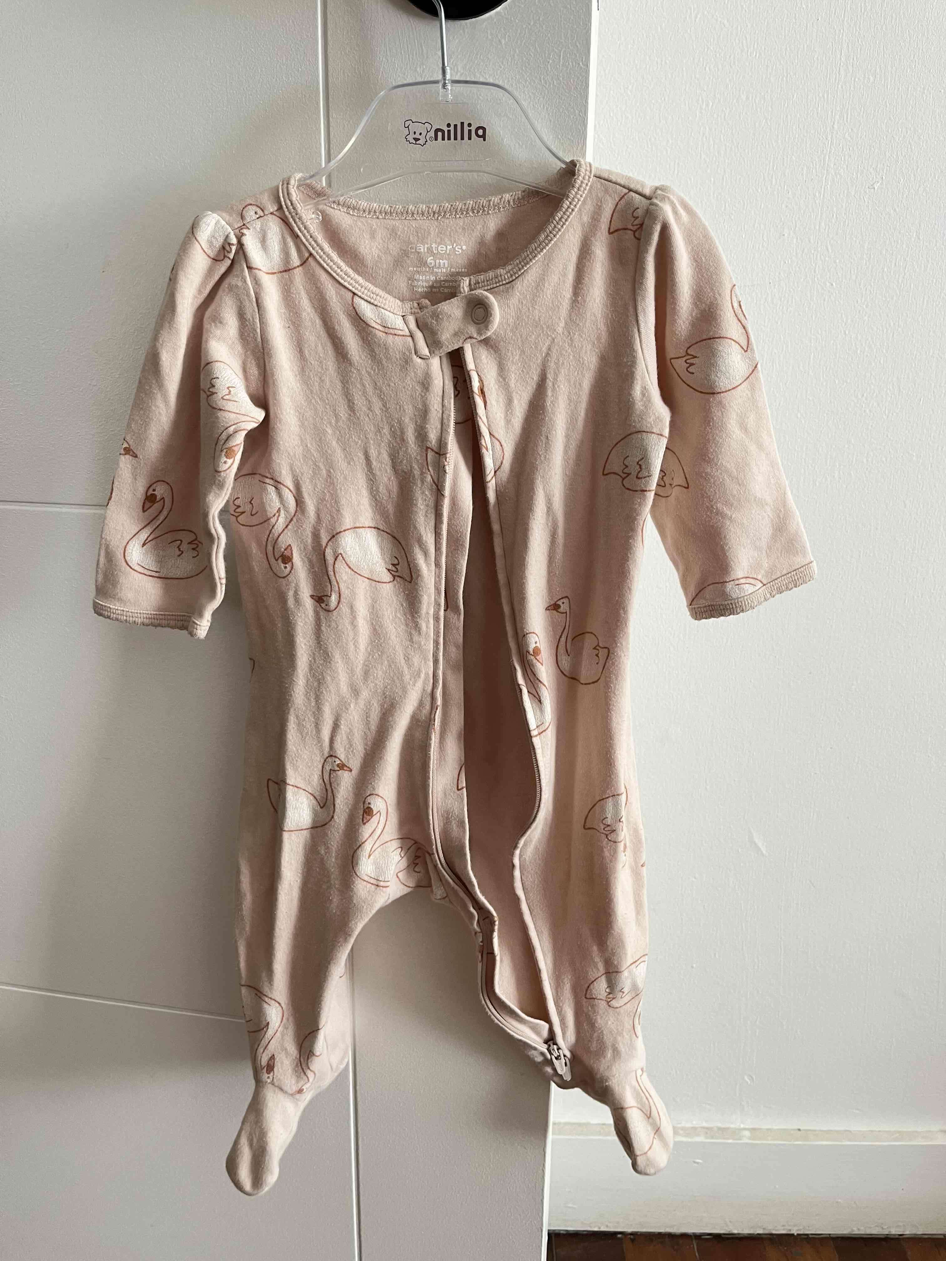 Pijama bebé con estampado de cisnes