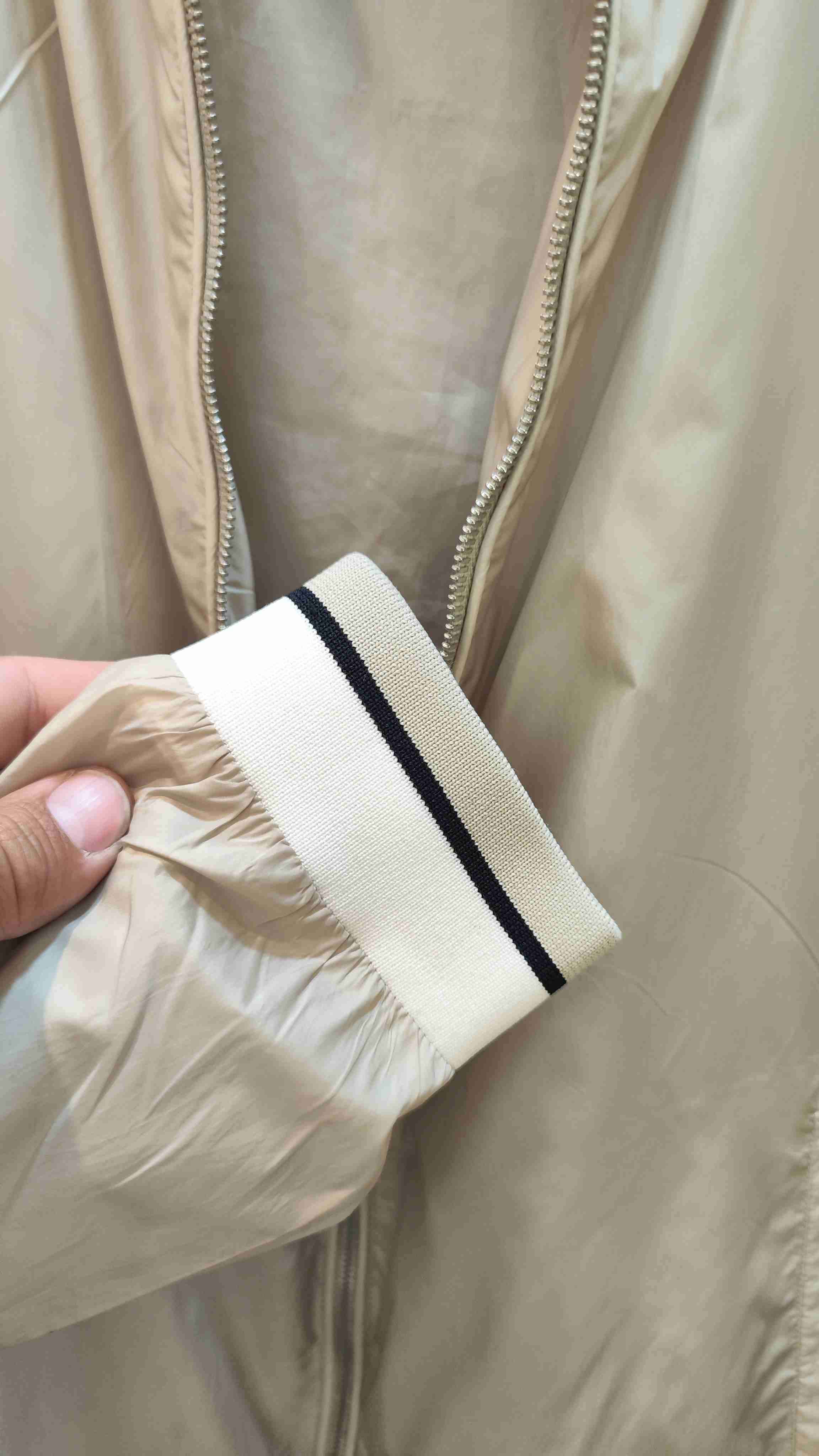 Chaqueta cortavientos estilo bomber beige Zara - miniatura 4