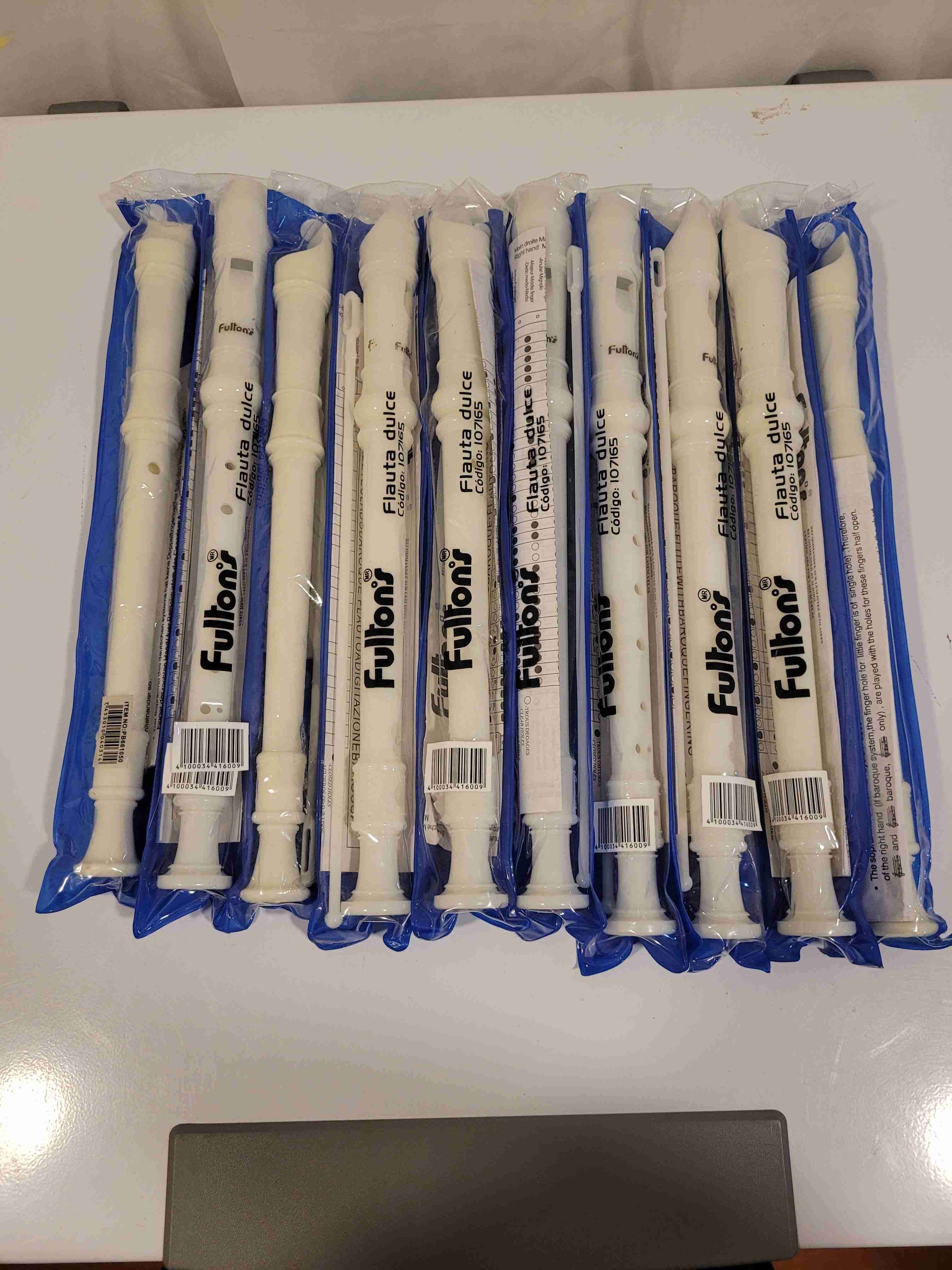 Set de materiales escolares variados - miniatura 4