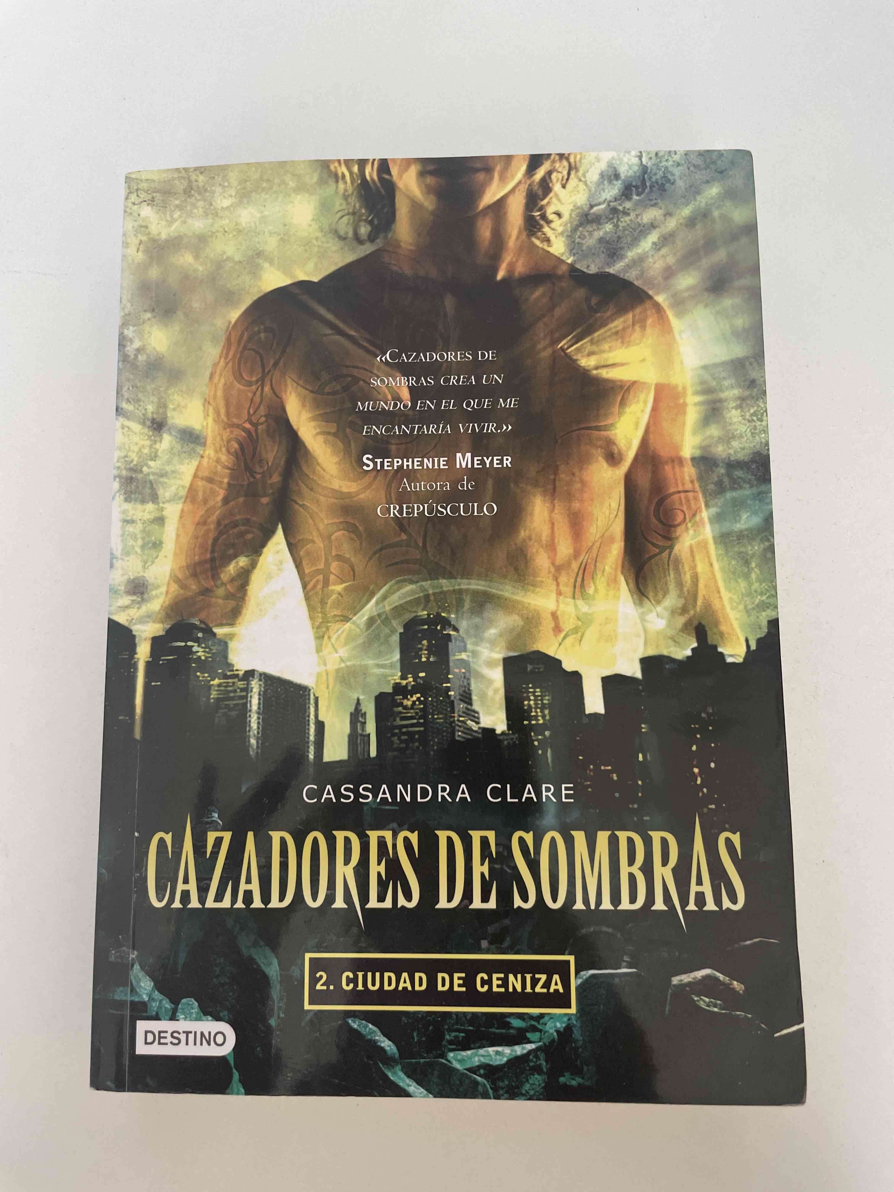 Libro Cazadores de Sombras: Ciudad de Ceniza