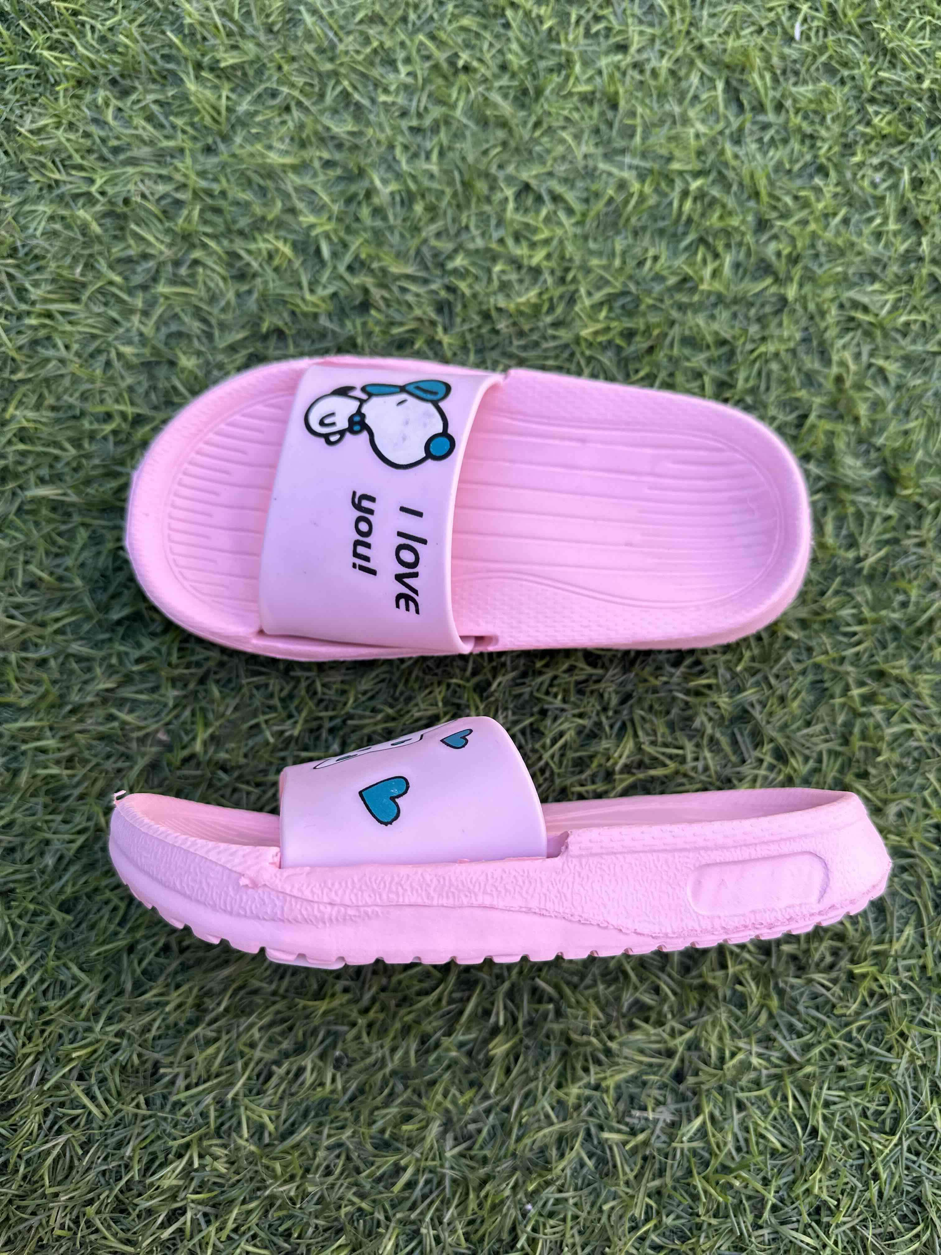 Sandalias rosadas con diseño infantil - miniatura 3