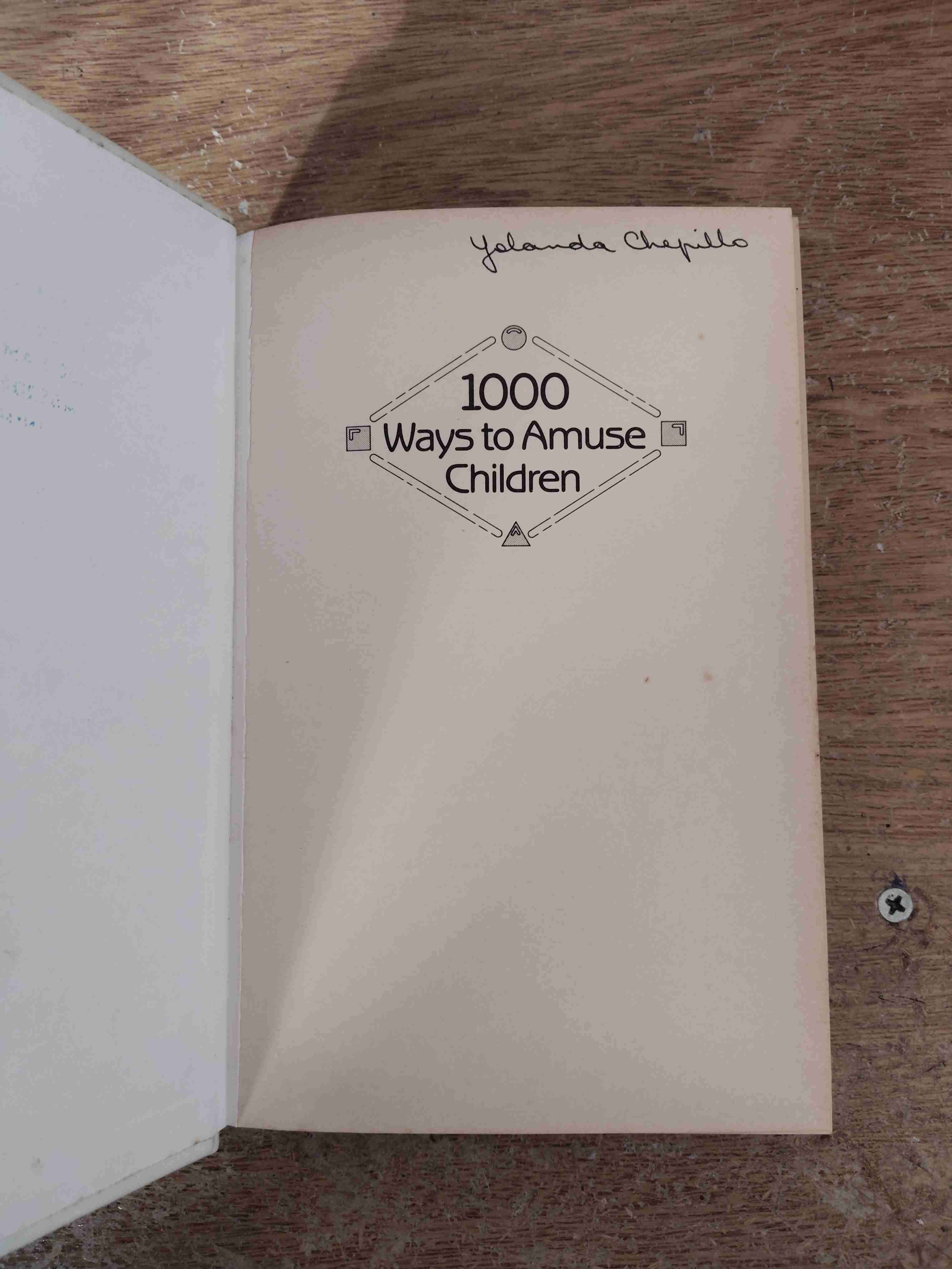 Libro vintage 1000 ways to amuse children - miniatura 2