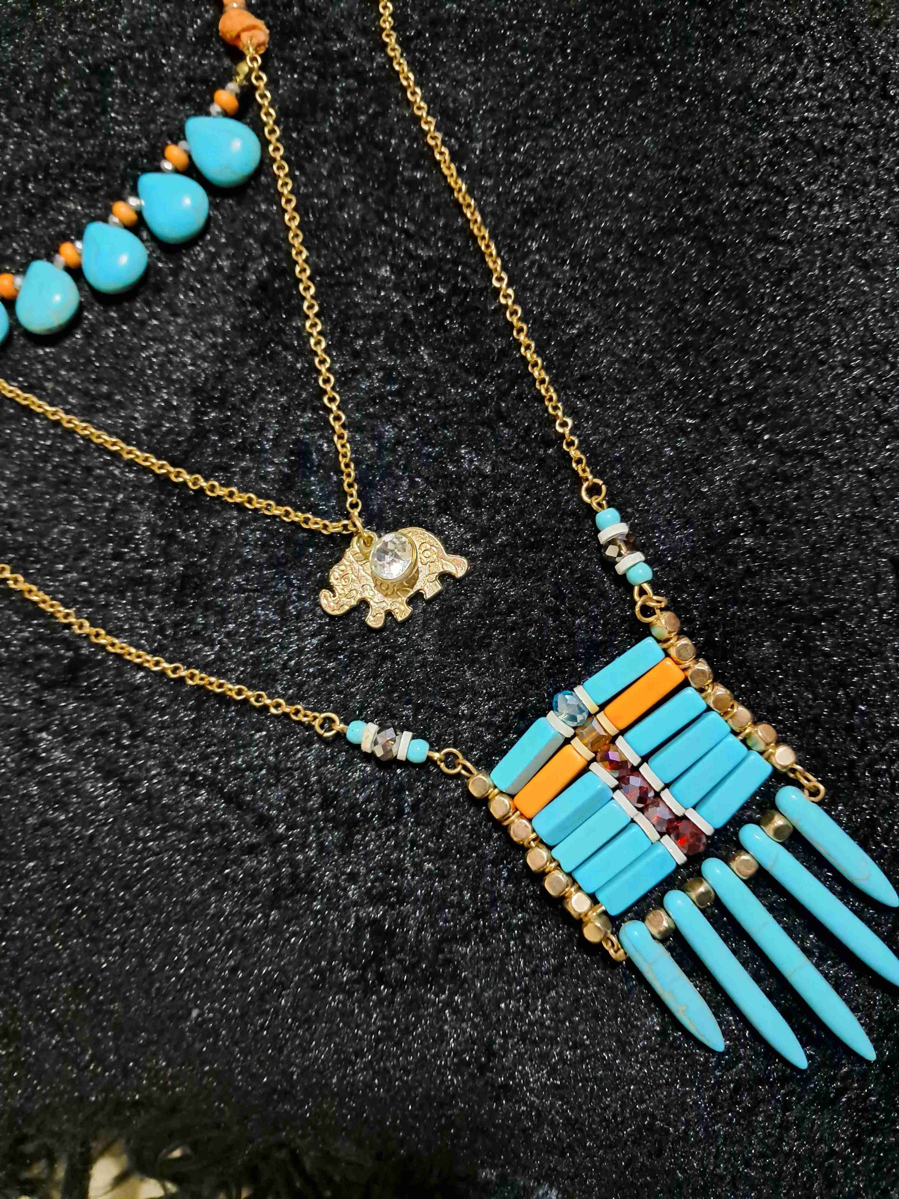 Collar bohemio con colgantes