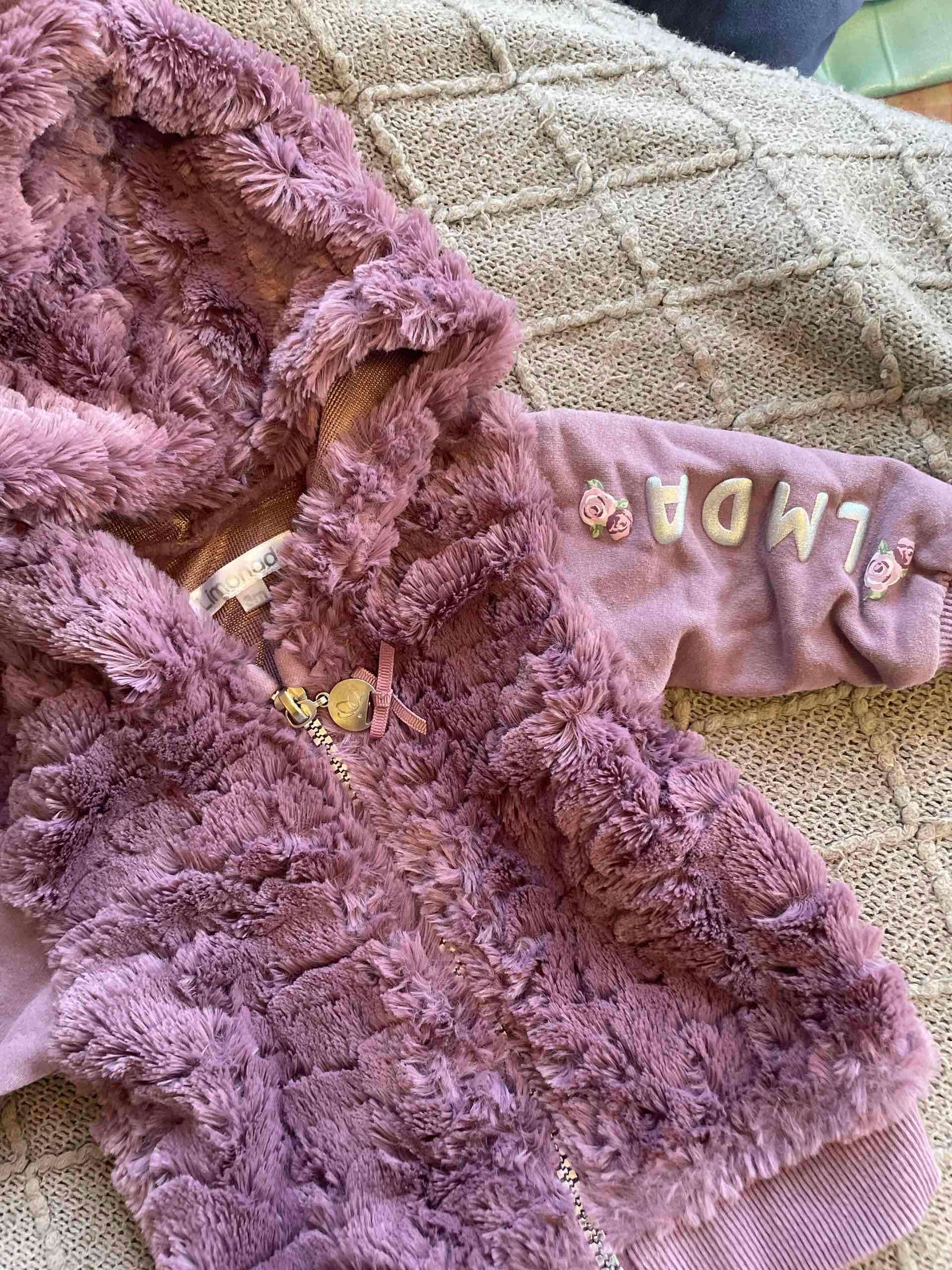 Polerón de bebé morado con capucha - miniatura 2