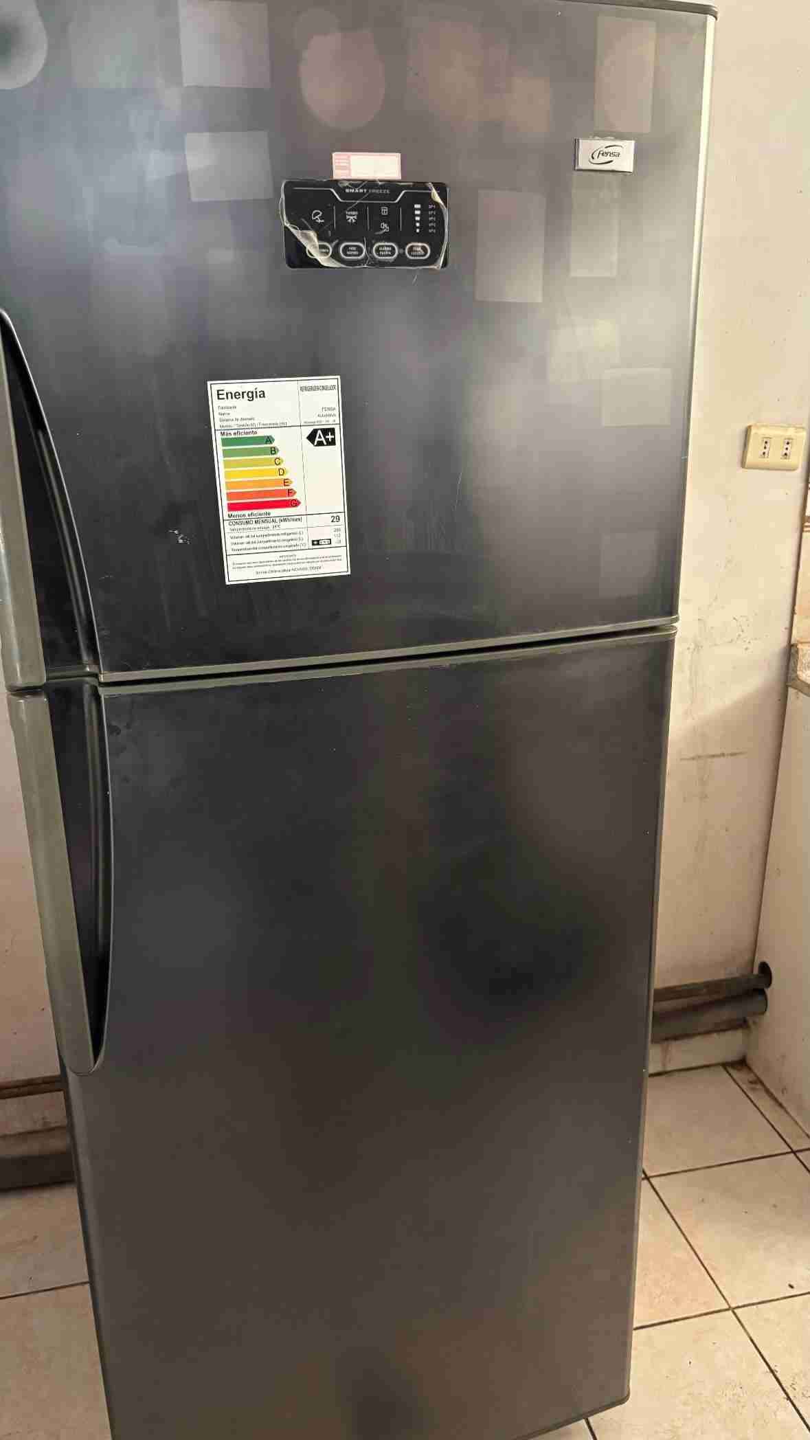 Refrigerador vertical inoxidable