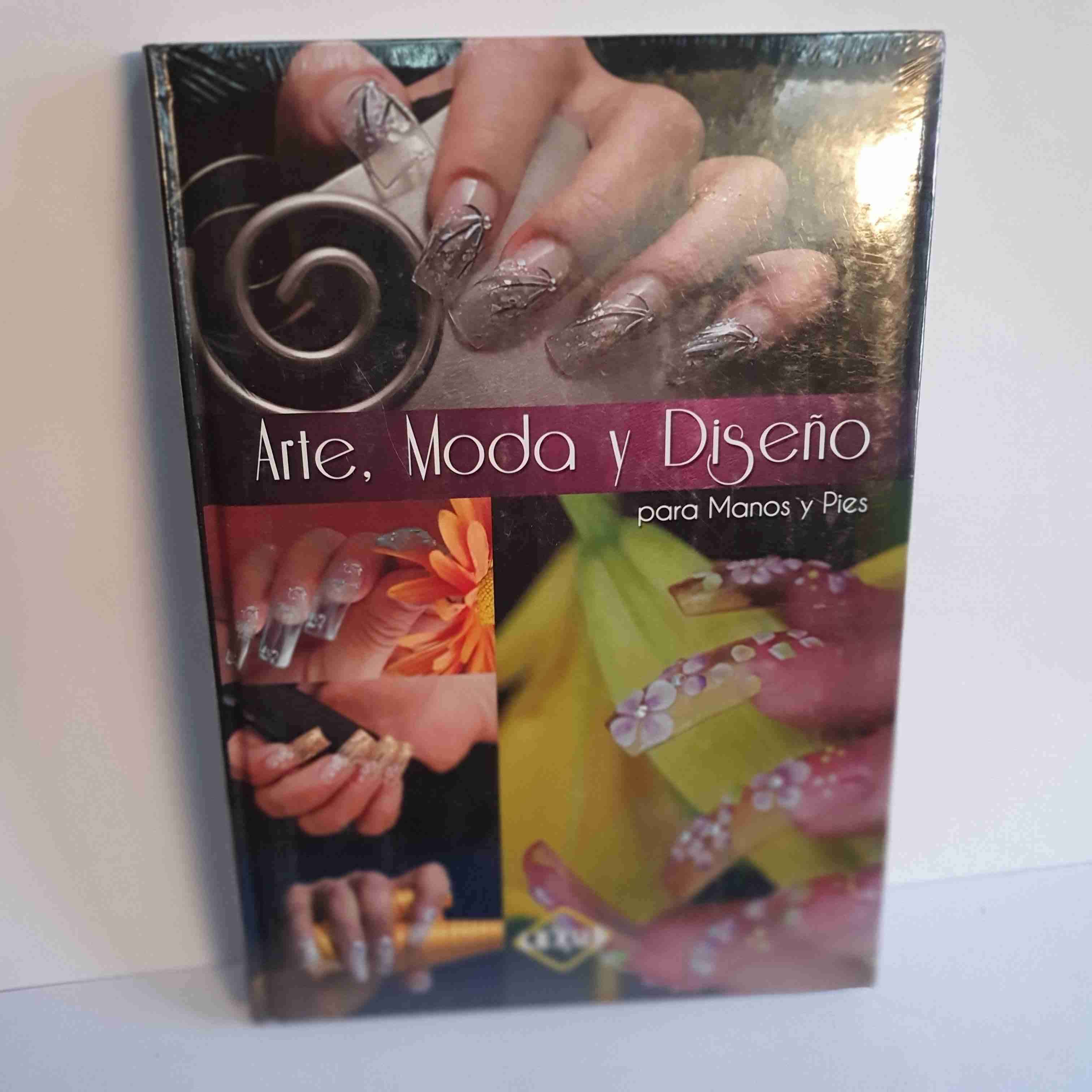 Libro "Arte, Moda y Diseño" manicure