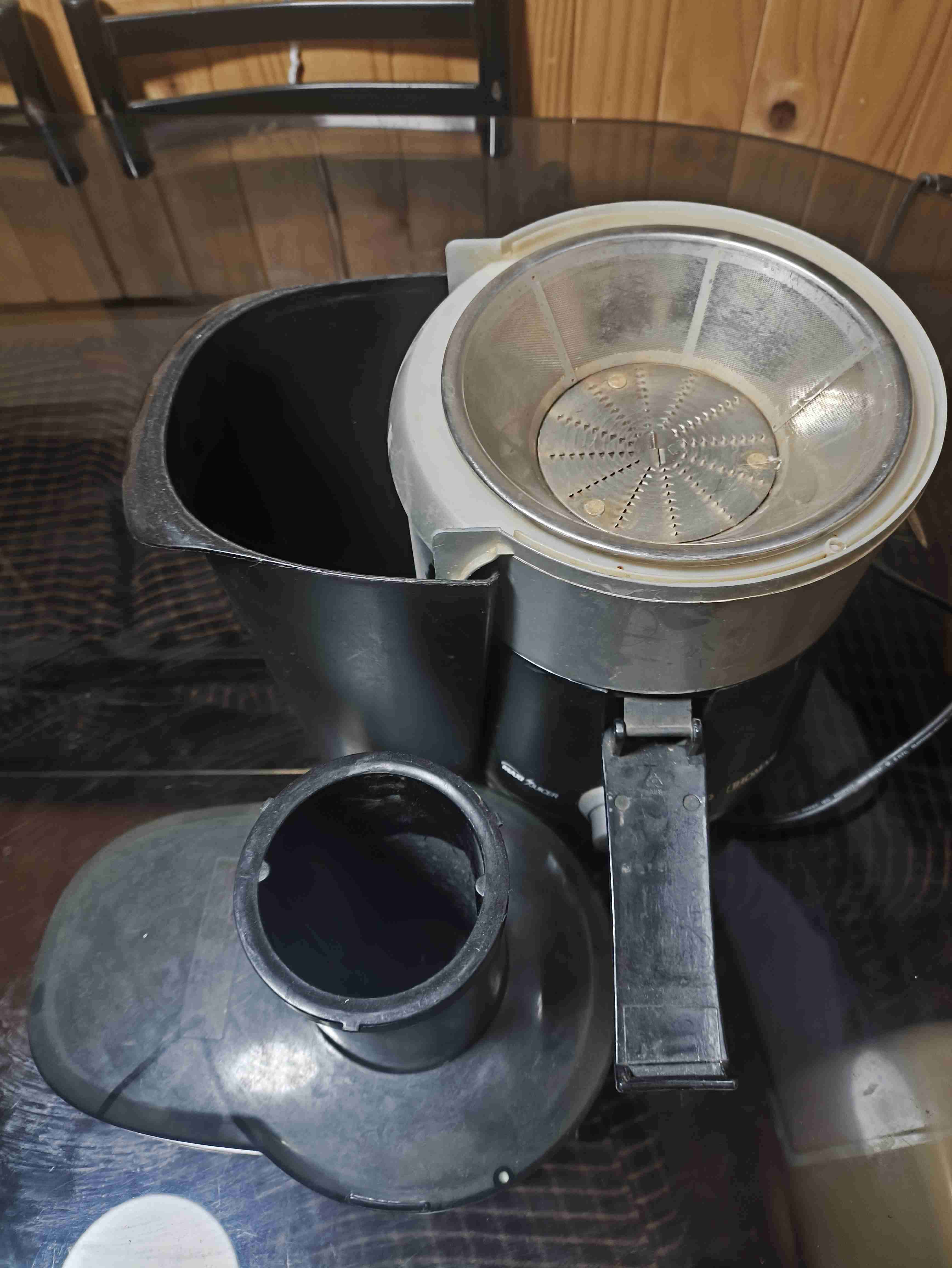 Extractor de jugo marca Thomas - miniatura 2