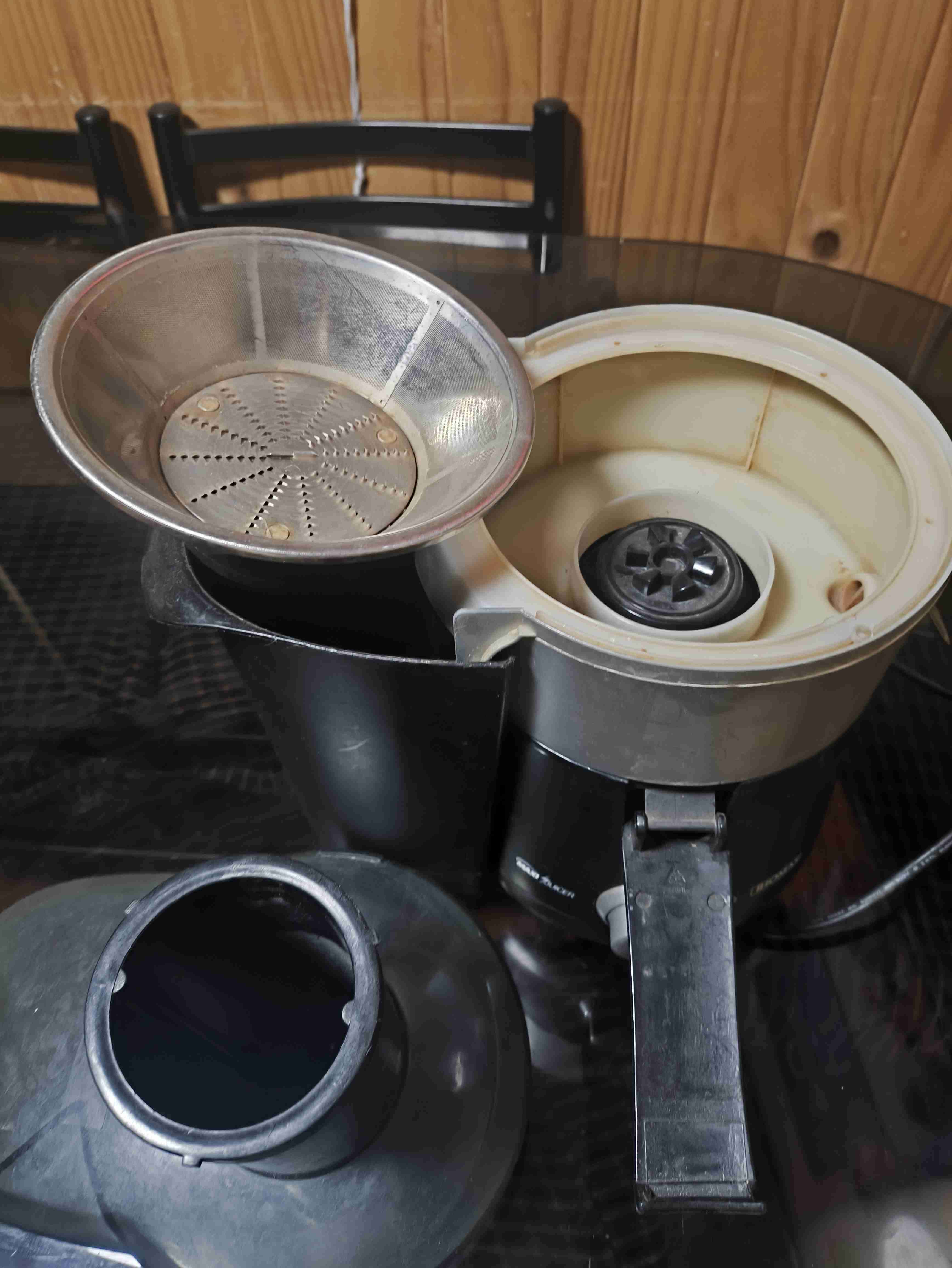 Extractor de jugo marca Thomas - miniatura 3