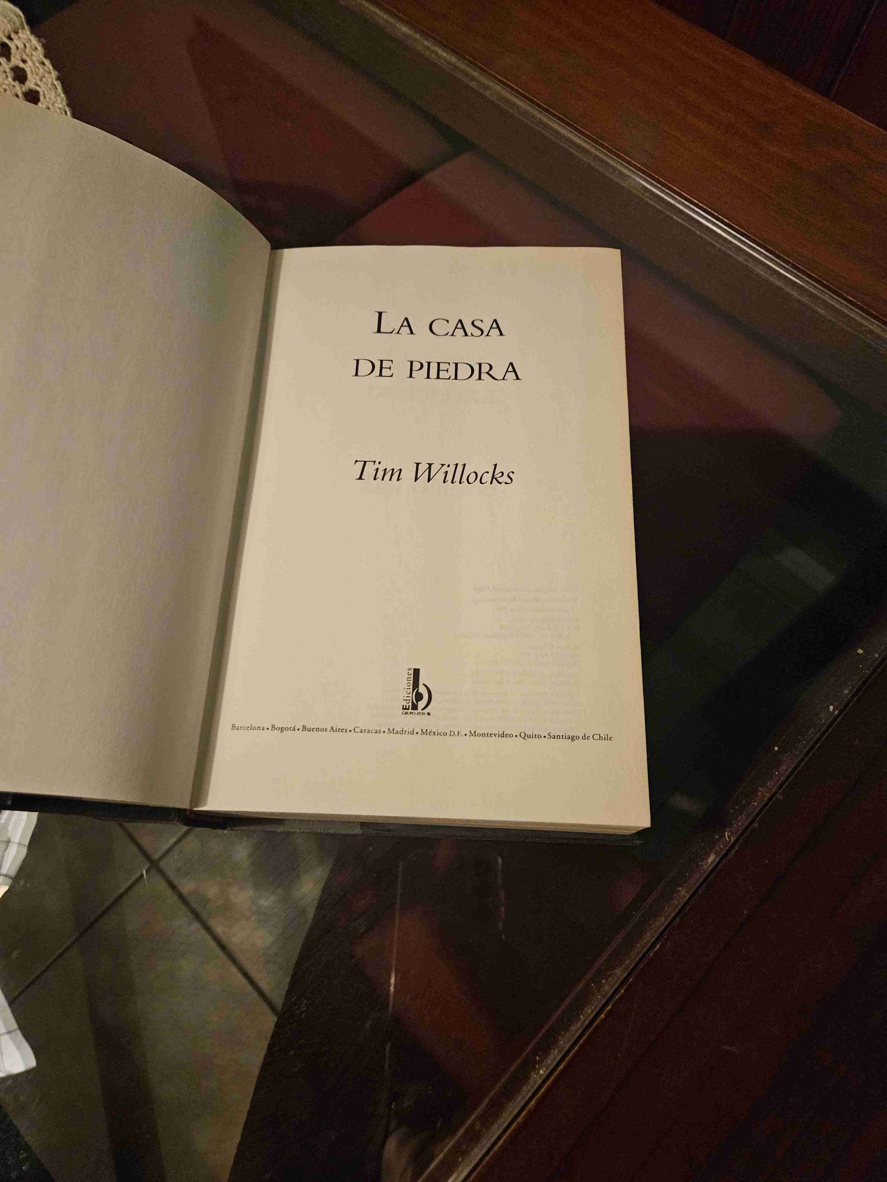 Libro 'La casa de piedra' - miniatura 2