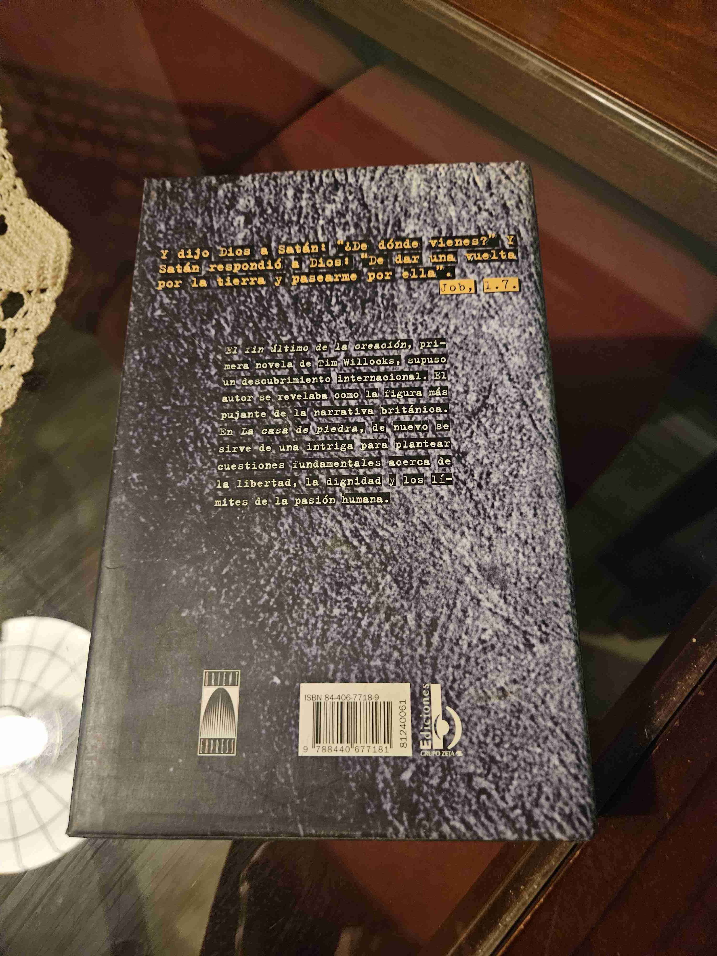 Libro 'La casa de piedra' - miniatura 3