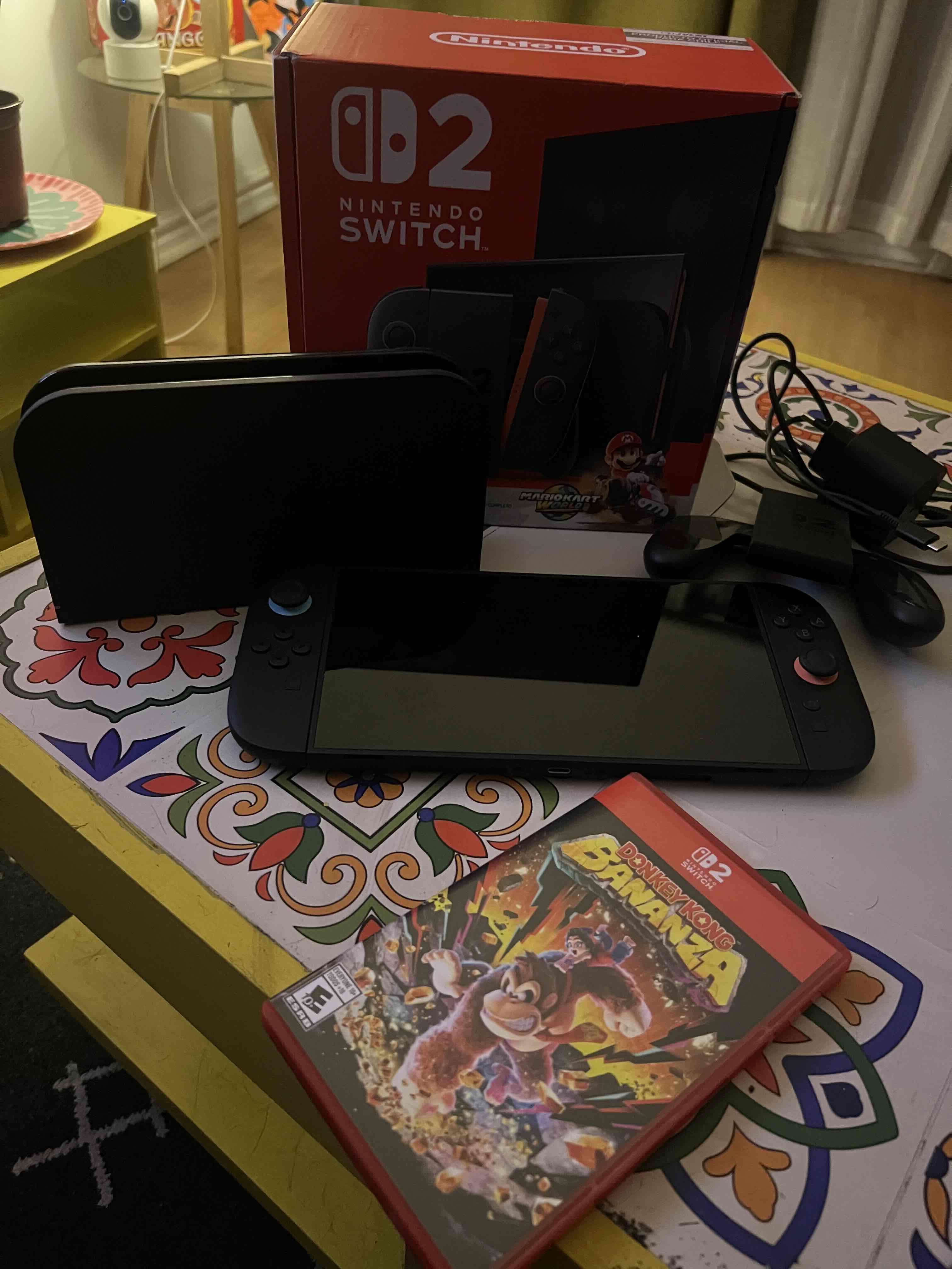 Nintendo Switch  2 + 2 juegos - miniatura 5